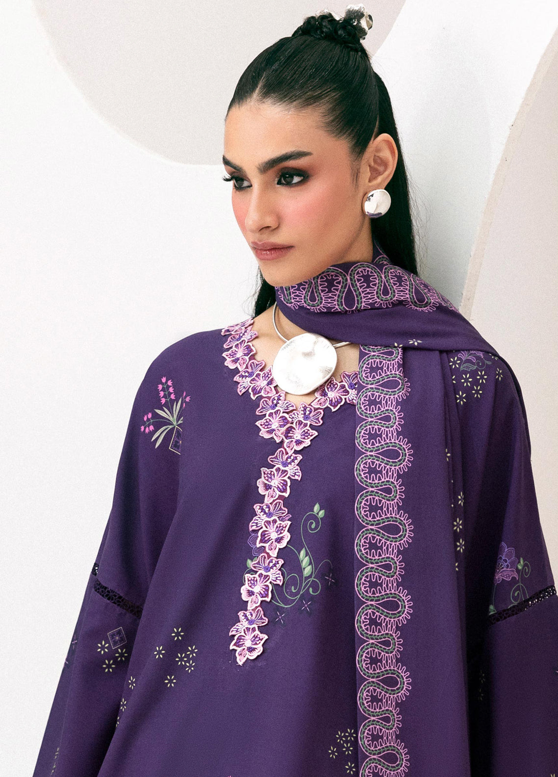 QPrints By Qalamkar Embroidered Slub Linen 3 Piece Unstitched Suit QLM26QW D-9A RAMSHA QPrints By Qalamkar Embroidered Slub Linen 3 Piece Unstitched Suit QLM26QW D-9A RAMSHA