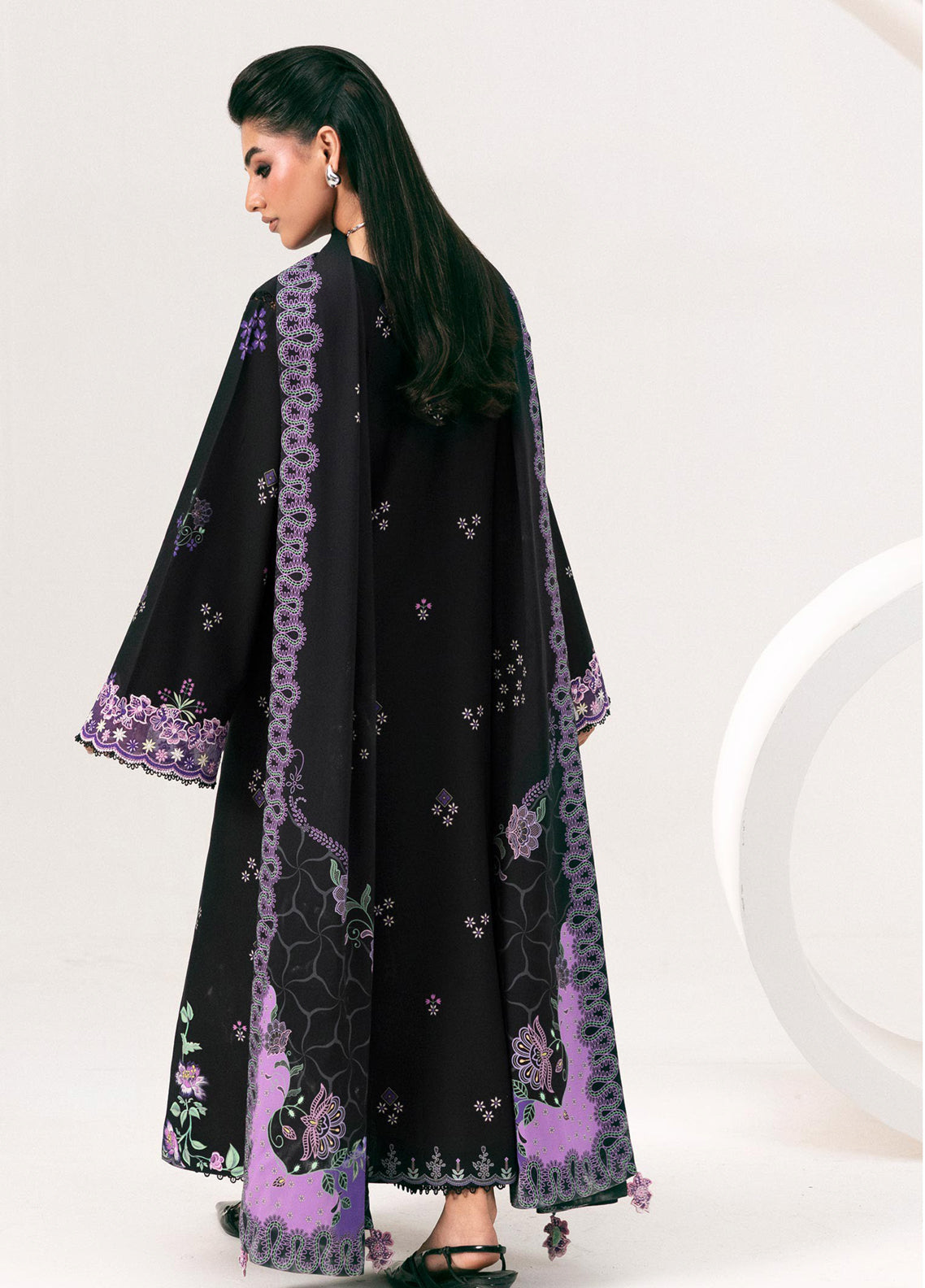 QPrints By Qalamkar Embroidered Slub Linen 3 Piece Unstitched Suit QLM26QW D-9B SAJAL QPrints By Qalamkar Embroidered Slub Linen 3 Piece Unstitched Suit QLM26QW D-9B SAJAL