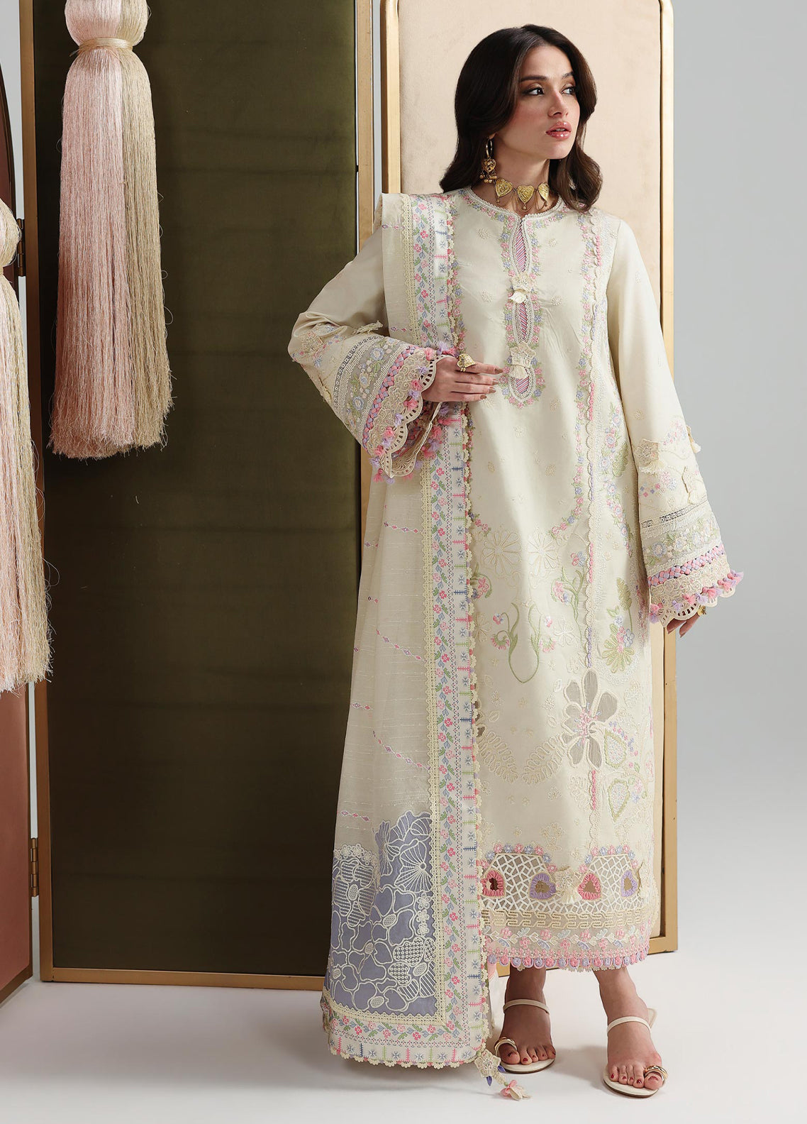 Qalamkar Festive Embroidered Lawn 3 Piece Unstitched Suit QLM26FL D-QFL-01 ELMA Qalamkar Festive Embroidered Lawn 3 Piece Unstitched Suit QLM26FL D-QFL-01 ELMA