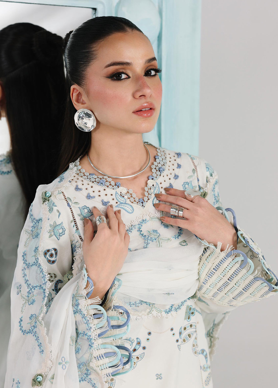 Qalamkar Festive Embroidered Lawn 3 Piece Unstitched Suit QLM26FL D-QFL-03 IRMIN Qalamkar Festive Embroidered Lawn 3 Piece Unstitched Suit QLM26FL D-QFL-03 IRMIN