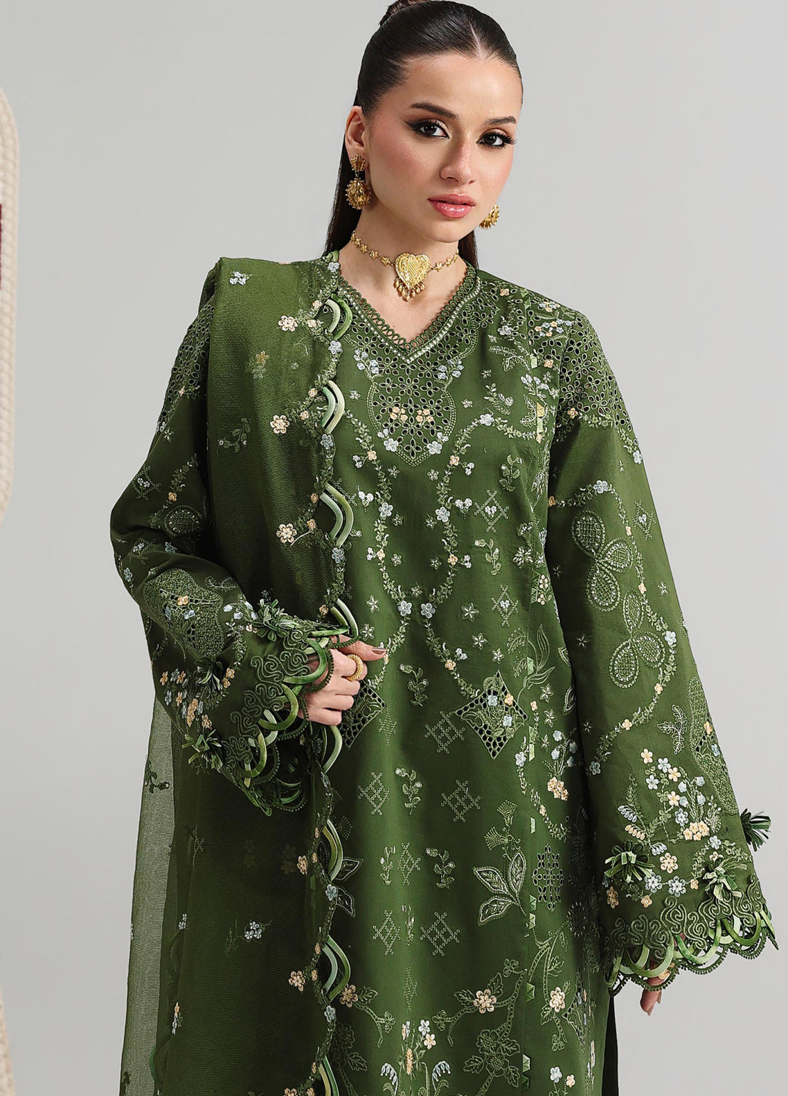 Qalamkar Festive Embroidered Lawn 3 Piece Unstitched Suit QLM26FL D-QFL-09 VESTA Qalamkar Festive Embroidered Lawn 3 Piece Unstitched Suit QLM26FL D-QFL-09 VESTA