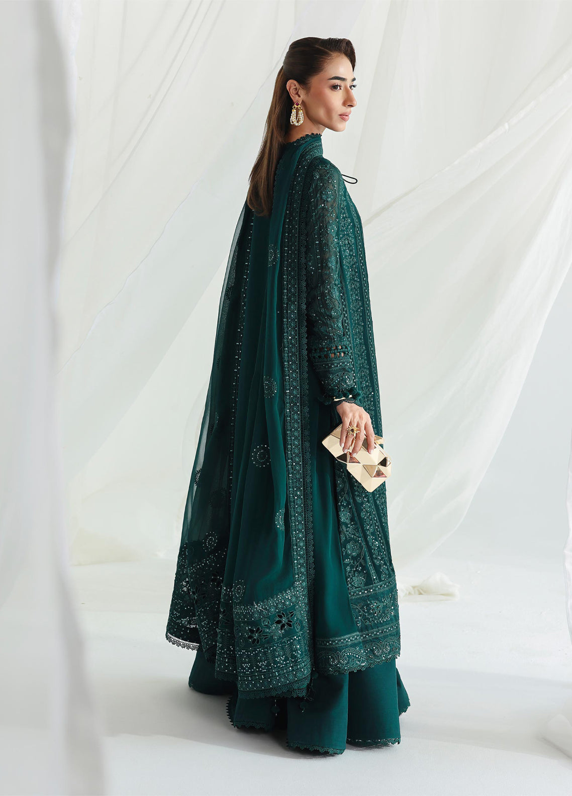 Qalamkar Luxury Embroidered Chiffon 3 Piece Unstitched Suit QLM26C D-QCC-05 JANAAN Qalamkar Luxury Embroidered Chiffon 3 Piece Unstitched Suit QLM26C D-QCC-05 JANAAN