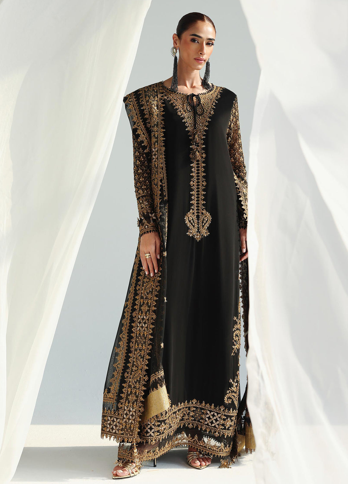 Qalamkar Luxury Embroidered Chiffon 3 Piece Unstitched Suit QLM26C D-QCC-06 WALIYA Qalamkar Luxury Embroidered Chiffon 3 Piece Unstitched Suit QLM26C D-QCC-06 WALIYA
