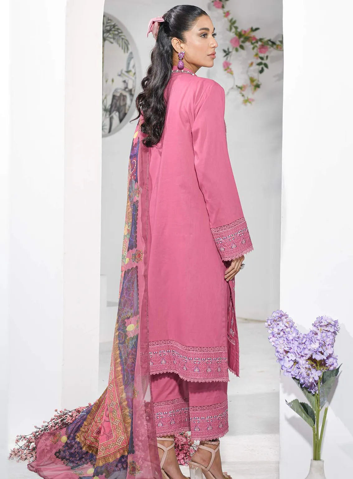 Qasr-e-Zebaish By Addee Embroidered Lawn Suits Stitched 3 Piece - AD24QZ SM-032 Qasr-e-Zebaish By Addee Embroidered Lawn Suits Stitched 3 Piece - AD24QZ SM-032