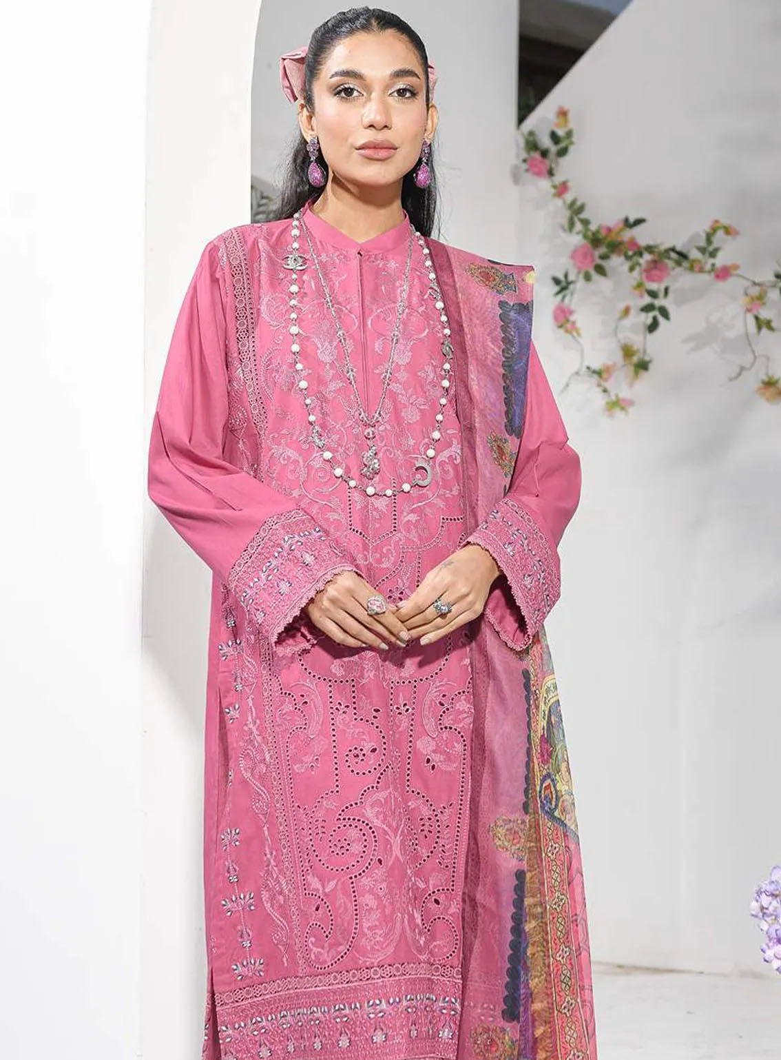 Qasr-e-Zebaish By Addee Embroidered Lawn Suits Stitched 3 Piece - AD24QZ SM-032 Qasr-e-Zebaish By Addee Embroidered Lawn Suits Stitched 3 Piece - AD24QZ SM-032