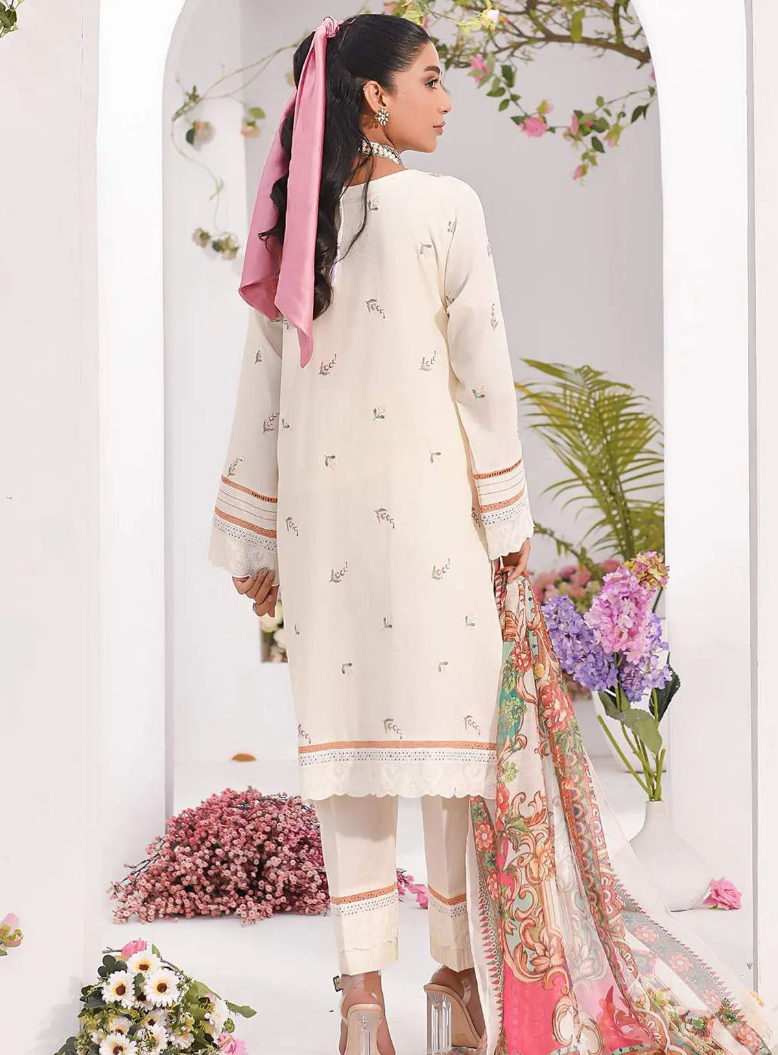 Qasr-e-Zebaish By Addee Embroidered Lawn Suits Stitched 3 Piece - AD24QZ SM-037 Qasr-e-Zebaish By Addee Embroidered Lawn Suits Stitched 3 Piece - AD24QZ SM-037