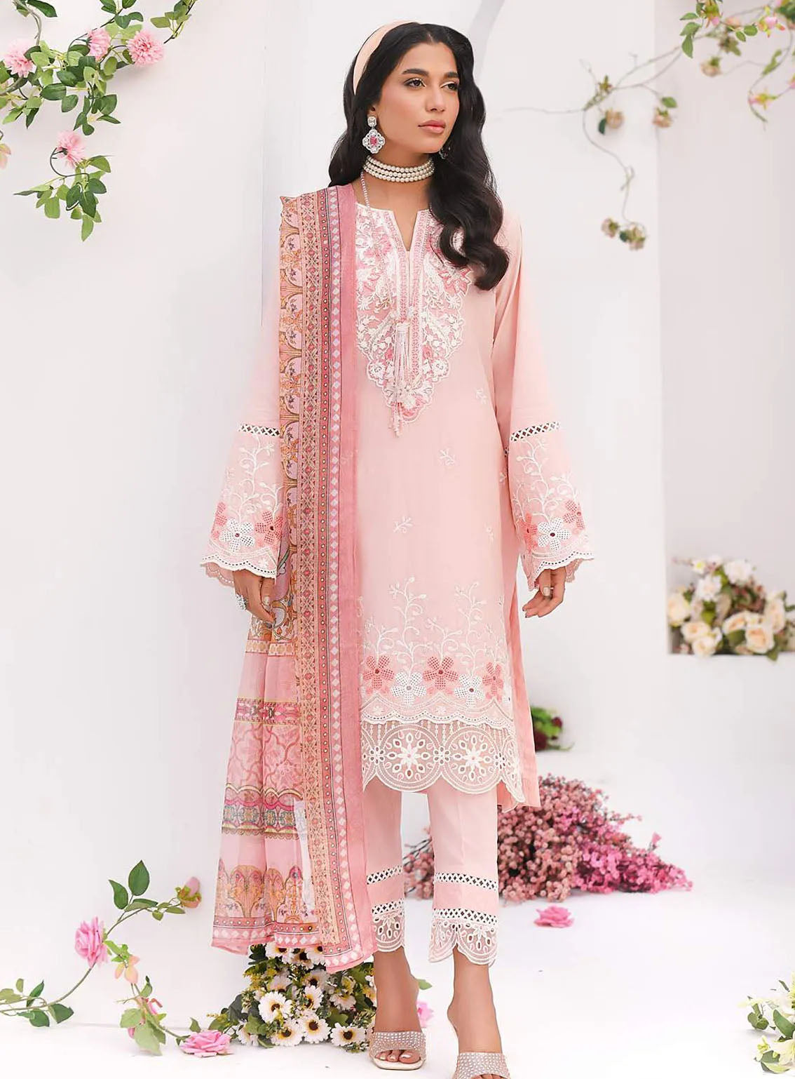 Qasr-e-Zebaish By Addee Embroidered Lawn Suits Stitched 3 Piece - AD24QZ SM-038 Qasr-e-Zebaish By Addee Embroidered Lawn Suits Stitched 3 Piece - AD24QZ SM-038