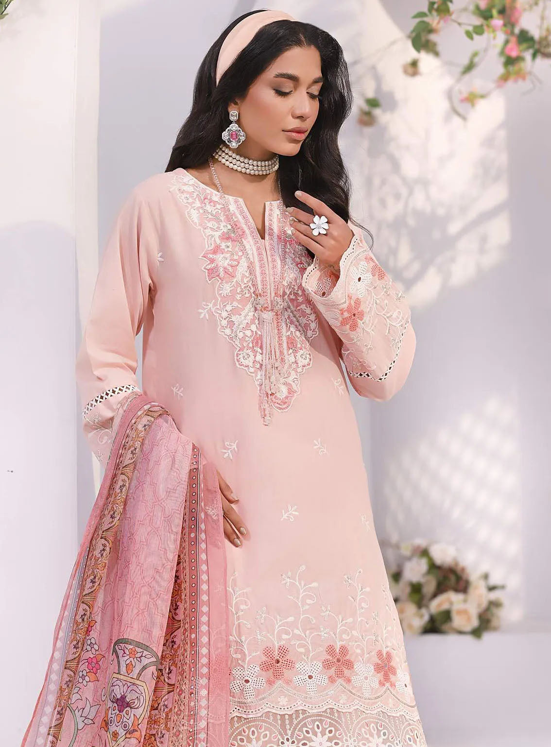 Qasr-e-Zebaish By Addee Embroidered Lawn Suits Stitched 3 Piece - AD24QZ SM-038 Qasr-e-Zebaish By Addee Embroidered Lawn Suits Stitched 3 Piece - AD24QZ SM-038