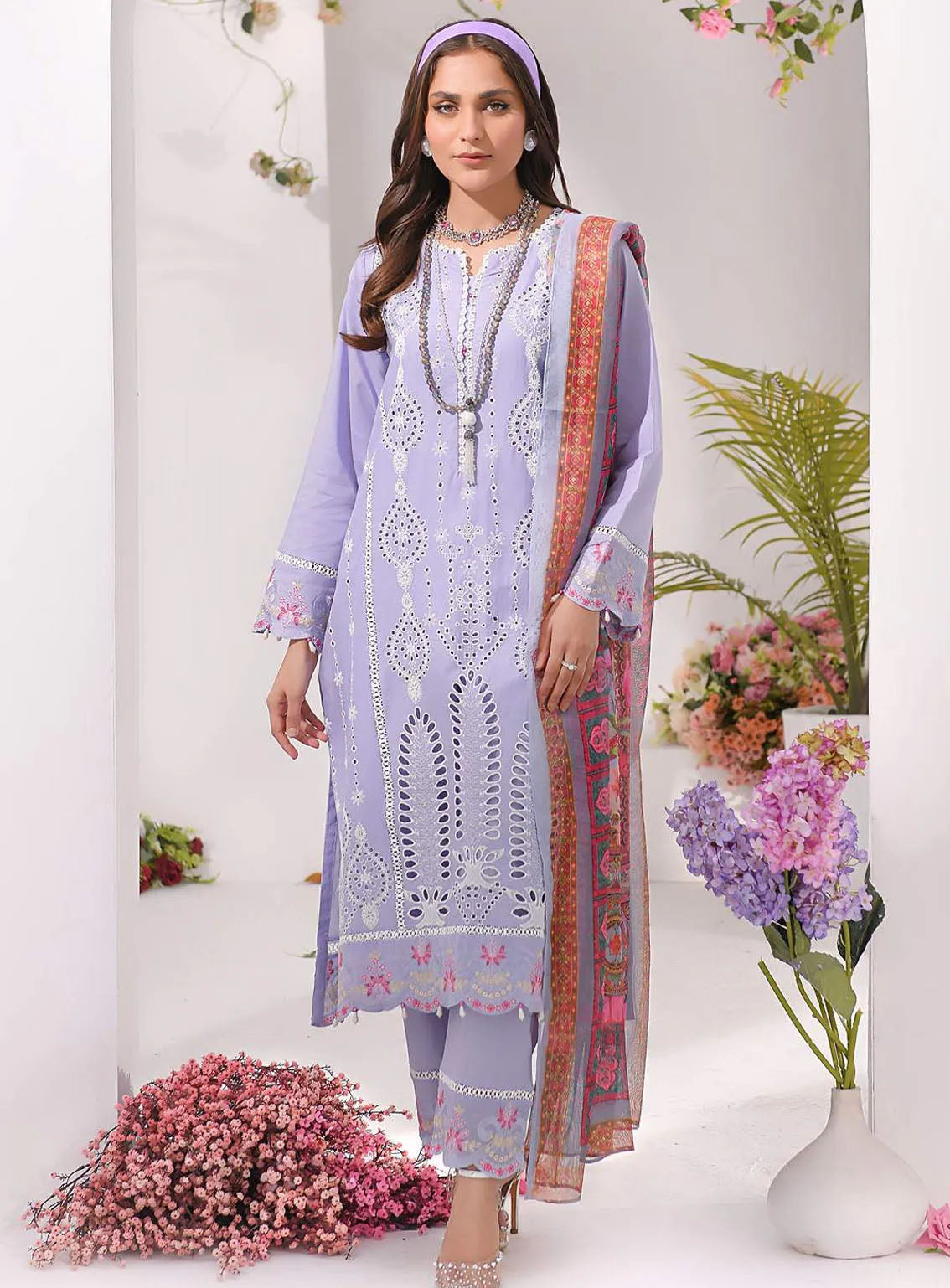Qasr-e-Zebaish By Addee Embroidered Lawn Suits Stitched 3 Piece - AD24QZ SM-039 Qasr-e-Zebaish By Addee Embroidered Lawn Suits Stitched 3 Piece - AD24QZ SM-039