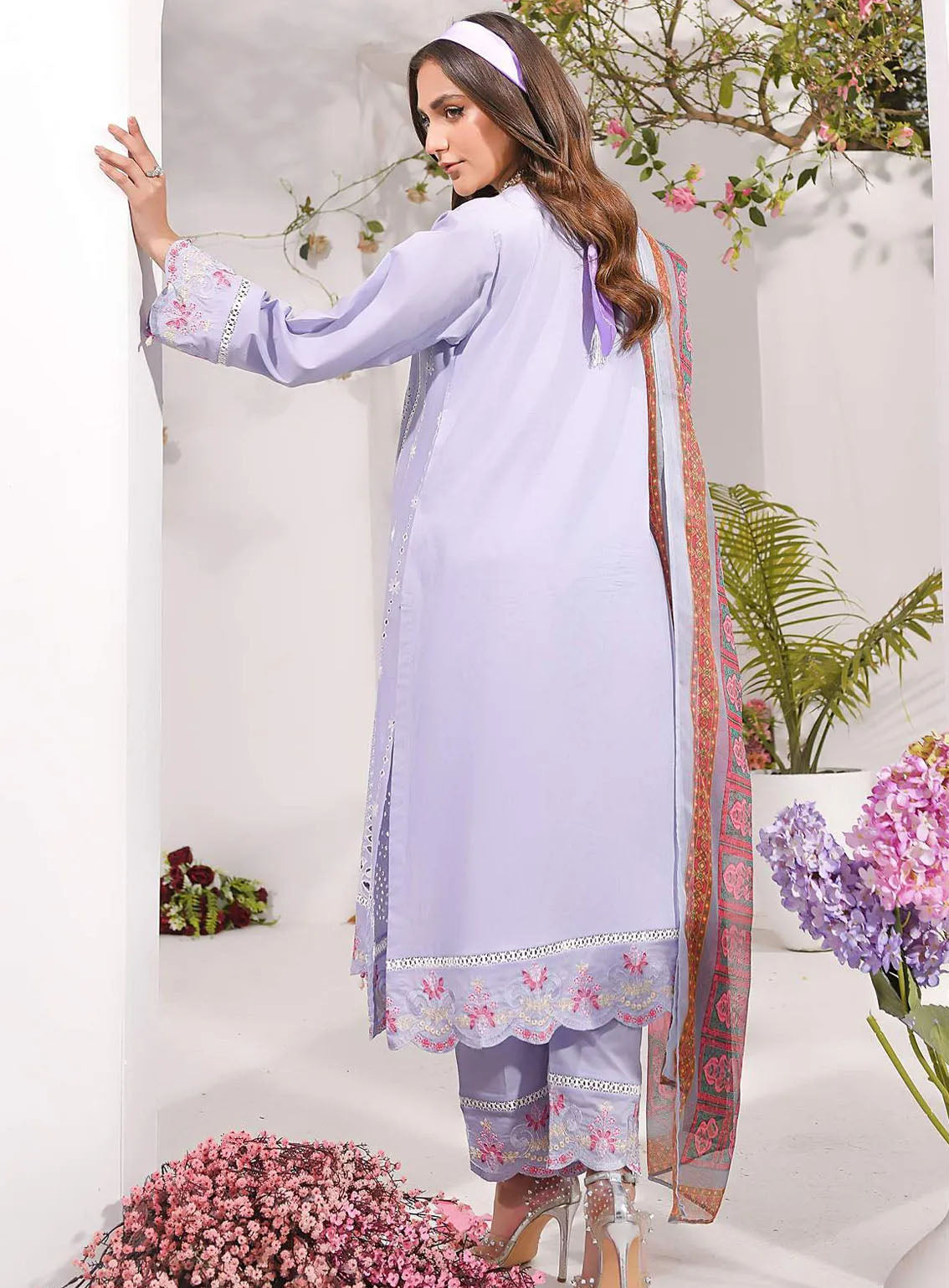 Qasr-e-Zebaish By Addee Embroidered Lawn Suits Stitched 3 Piece - AD24QZ SM-039 Qasr-e-Zebaish By Addee Embroidered Lawn Suits Stitched 3 Piece - AD24QZ SM-039
