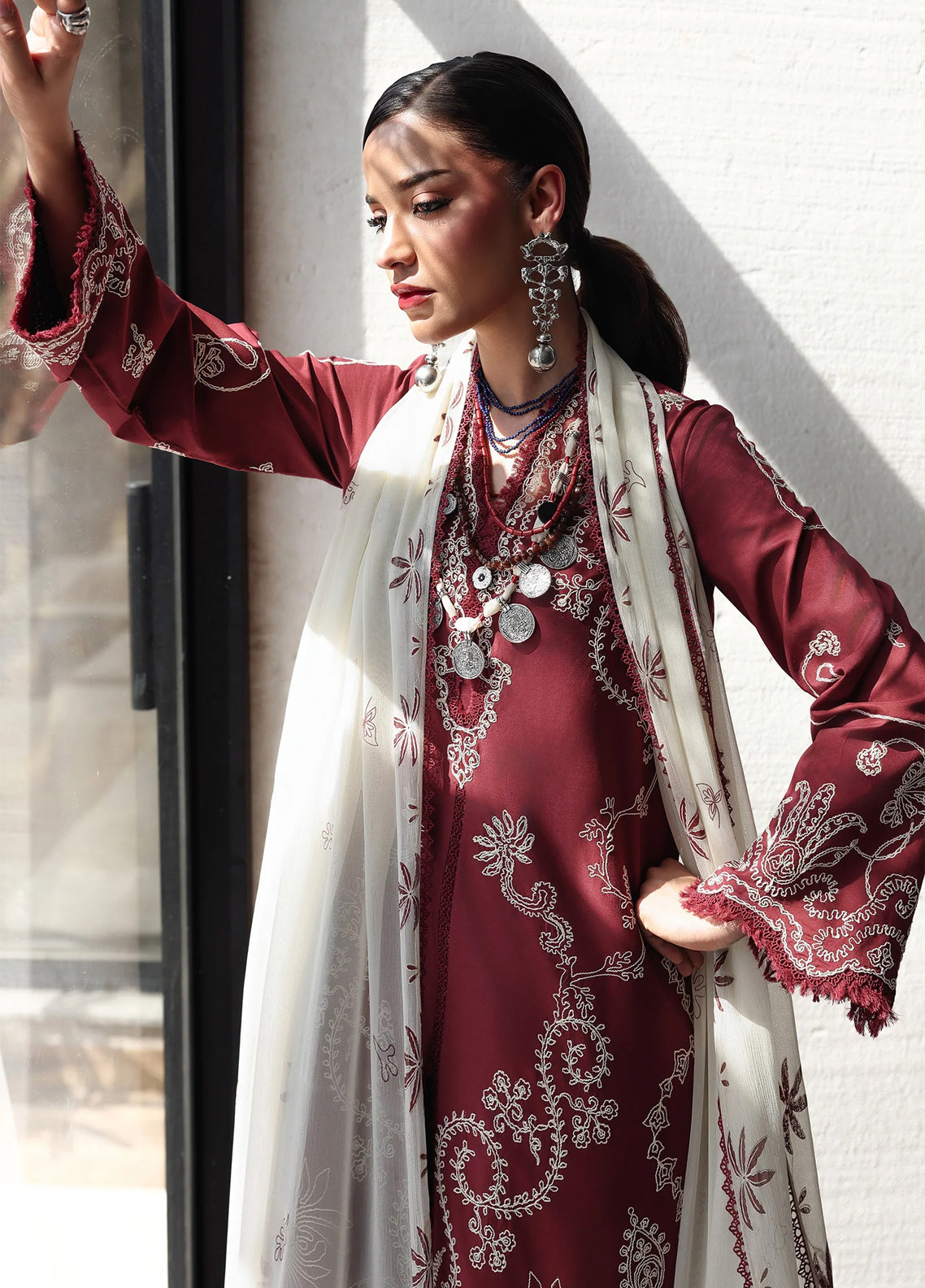 Qline By Qalamkar Embroidered Lawn 3 Piece Unstitched Suit QLM26QLL D-QKL-08 NISA Qline By Qalamkar Embroidered Lawn 3 Piece Unstitched Suit QLM26QLL D-QKL-08 NISA