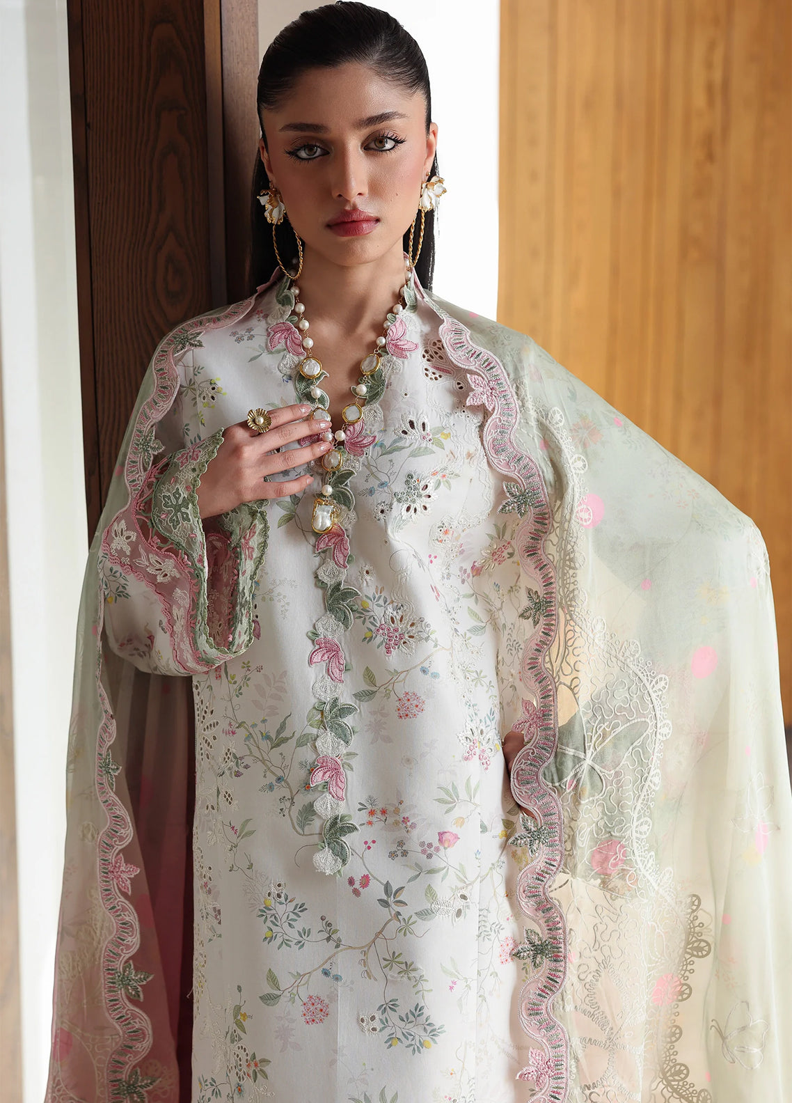 Qline By Qalamkar Embroidered Lawn 3 Piece Unstitched Suit QLM26QLL D-QKL-09 SIAA Qline By Qalamkar Embroidered Lawn 3 Piece Unstitched Suit QLM26QLL D-QKL-09 SIAA