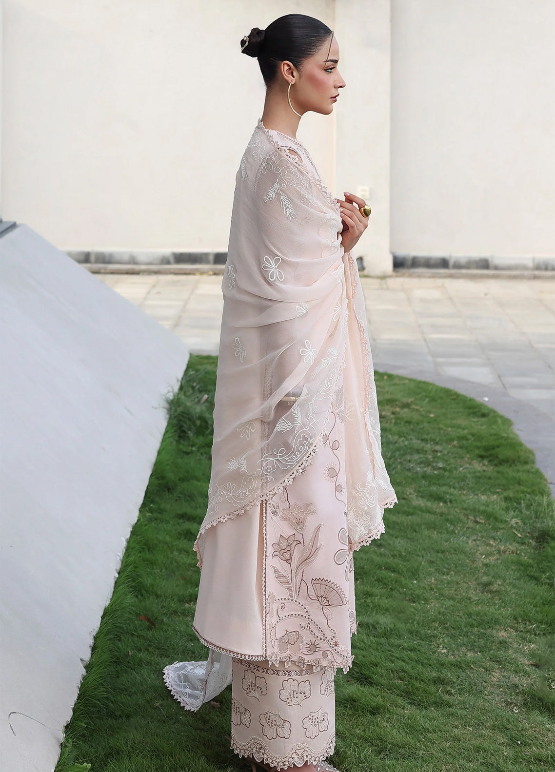 Qline By Qalamkar Embroidered Lawn 3 Piece Unstitched Suit QLM26QLL D-QKL-10 MILA Qline By Qalamkar Embroidered Lawn 3 Piece Unstitched Suit QLM26QLL D-QKL-10 MILA