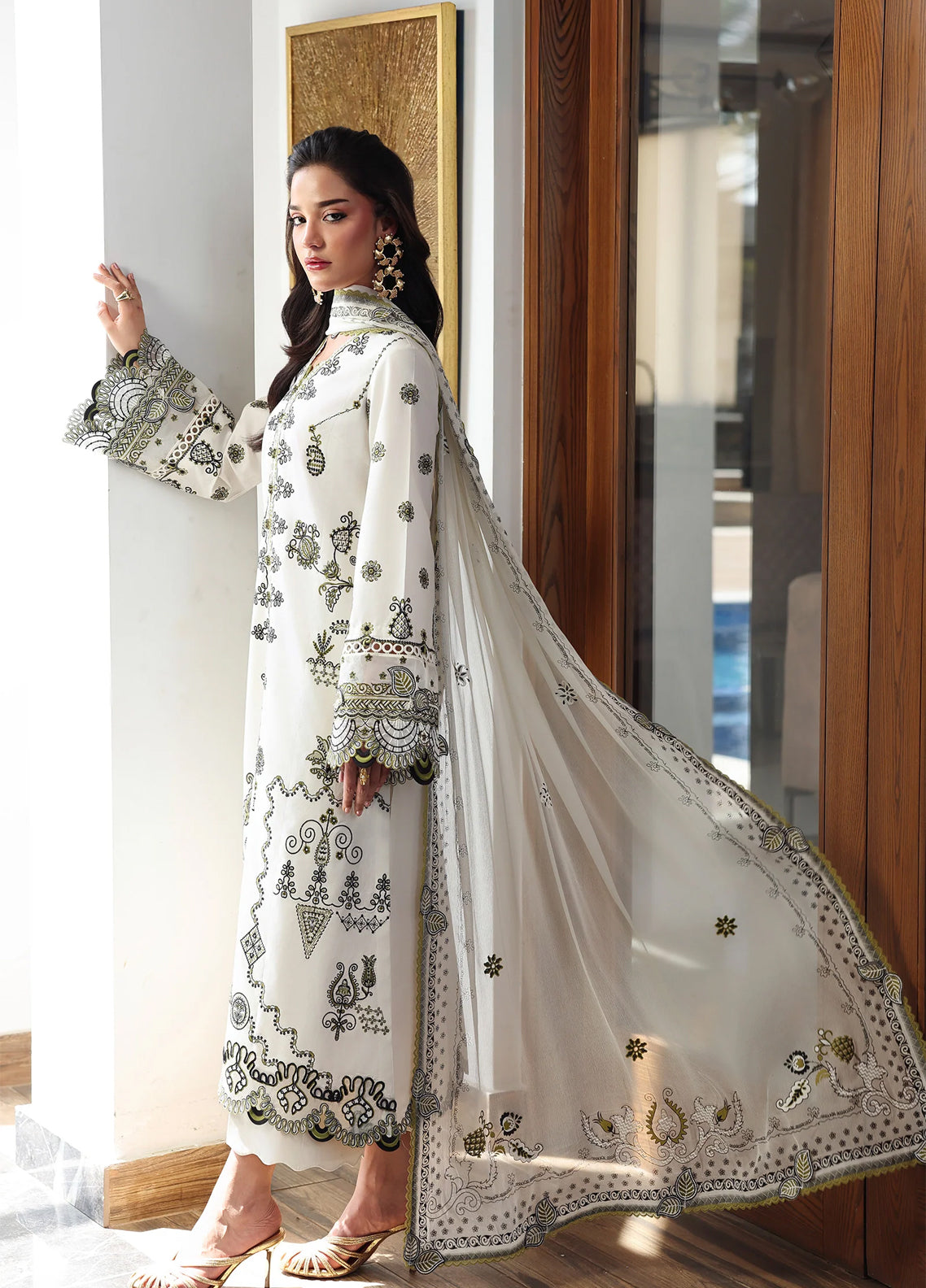 Qline By Qalamkar Embroidered Lawn 3 Piece Unstitched Suit QLM26QLL D-QKL-13 REEMA Qline By Qalamkar Embroidered Lawn 3 Piece Unstitched Suit QLM26QLL D-QKL-13 REEMA
