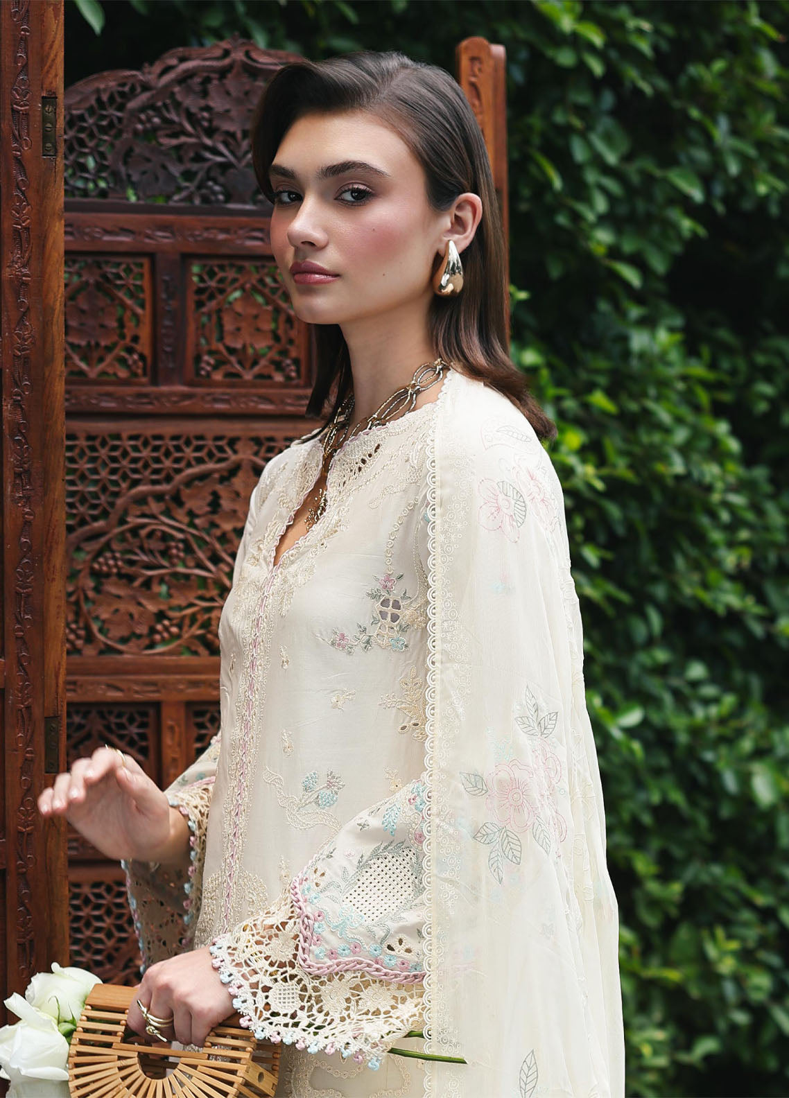 Qline by Qalamkar Embroidered Chikankari Lawn 3 Piece Unstitched Suit QLM26QL RP-01 SAVERA Qline by Qalamkar Embroidered Chikankari Lawn 3 Piece Unstitched Suit QLM26QL RP-01 SAVERA