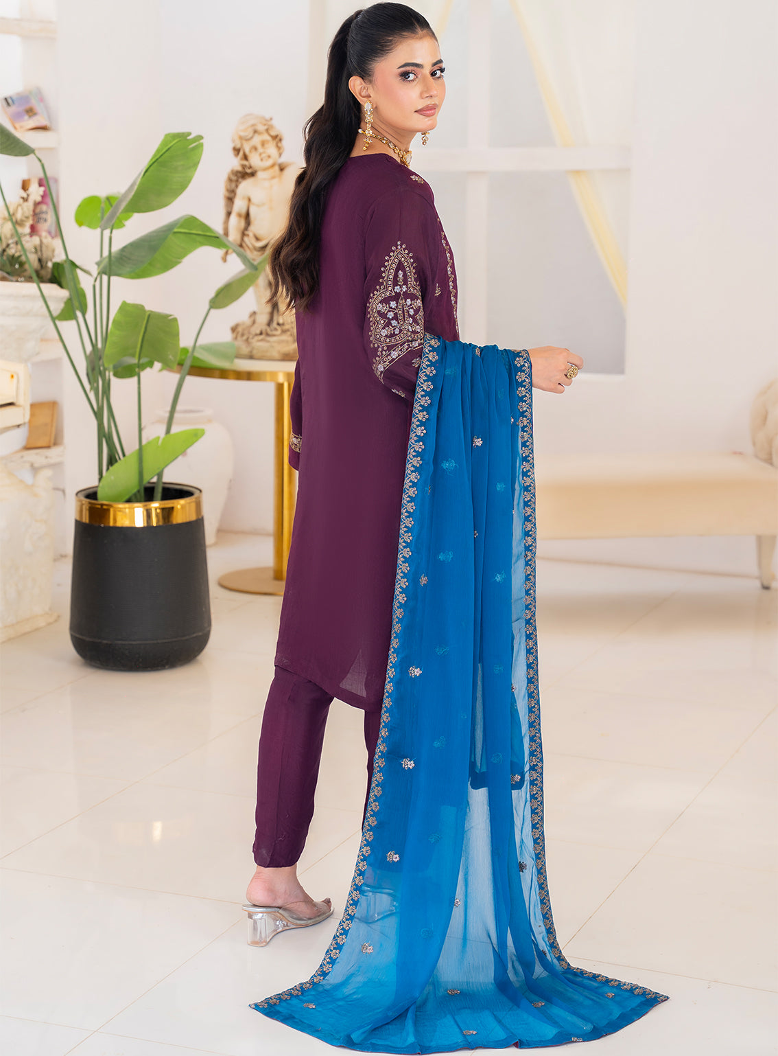 Raad Luxury Embroidered Raw Silk 3 Piece Stitched Suit RD24LEF RA-19 MG ZARQAA BAHAR Raad Luxury Embroidered Raw Silk 3 Piece Stitched Suit RD24LEF RA-19 MG ZARQAA BAHAR