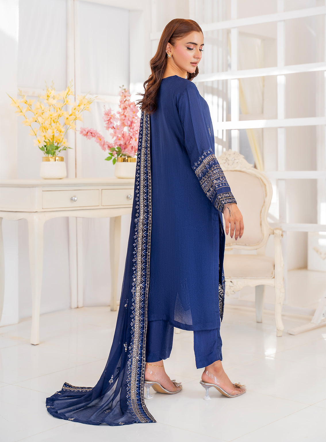 Raad Luxury Embroidered Raw Silk 3 Piece Stitched Suit RD25LEF RA-24 NBL SIYAH GUL Raad Luxury Embroidered Raw Silk 3 Piece Stitched Suit RD25LEF RA-24 NBL SIYAH GUL