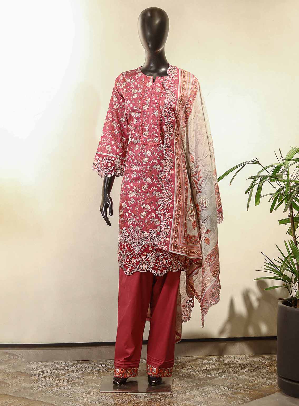 Raad Luxury Embroidered Lawn Suits Stitched 3 Piece - RD25LEF HSE02 Raad Luxury Embroidered Lawn Suits Stitched 3 Piece - RD25LEF HSE02