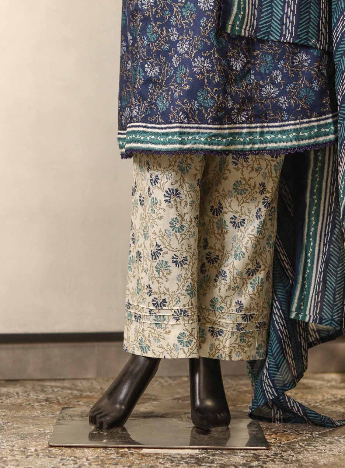 Raad Printed Lawn Suits Stitched 3 Piece - RD25PL HS09 Raad Printed Lawn Suits Stitched 3 Piece - RD25PL HS09