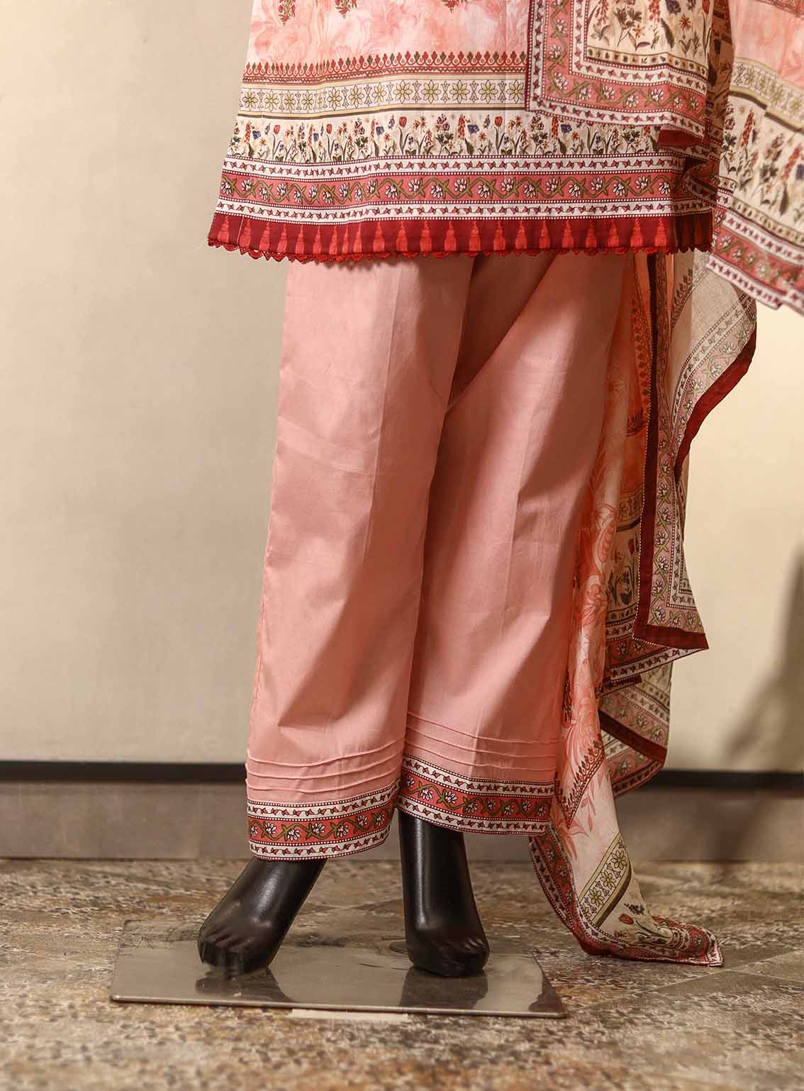 Raad Printed Lawn Suits Stitched 3 Piece - RD25PL HS10 Raad Printed Lawn Suits Stitched 3 Piece - RD25PL HS10