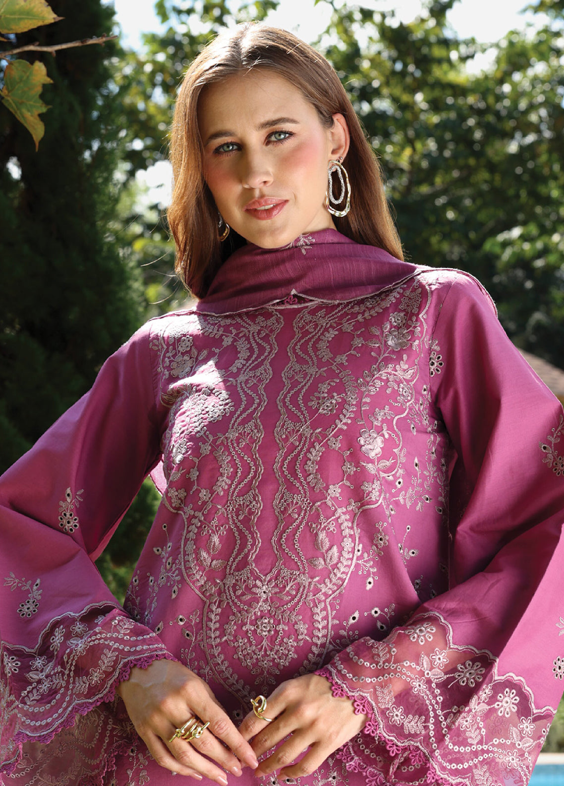 Raaya Luxury Embroidered Lawn 3 Piece Unstitched Suit RYA26LEL D-03 LISA Raaya Luxury Embroidered Lawn 3 Piece Unstitched Suit RYA26LEL D-03 LISA