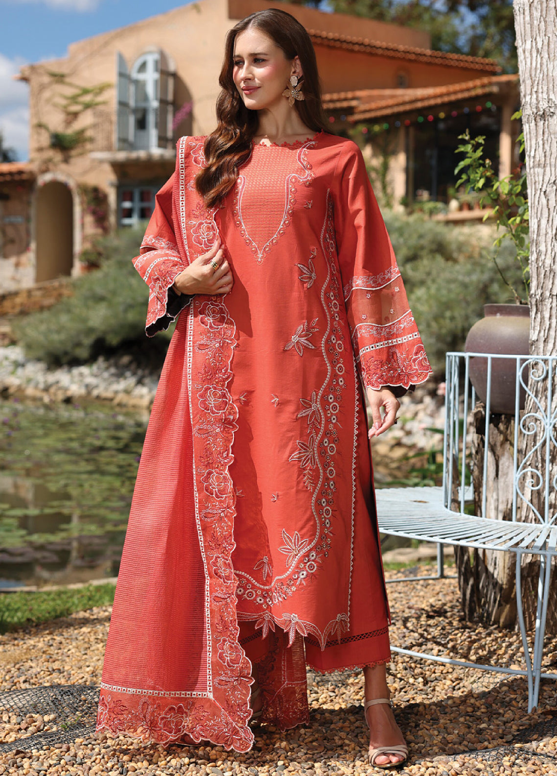 Raaya Luxury Embroidered Lawn 3 Piece Unstitched Suit RYA26LEL D-04 ELVA Raaya Luxury Embroidered Lawn 3 Piece Unstitched Suit RYA26LEL D-04 ELVA