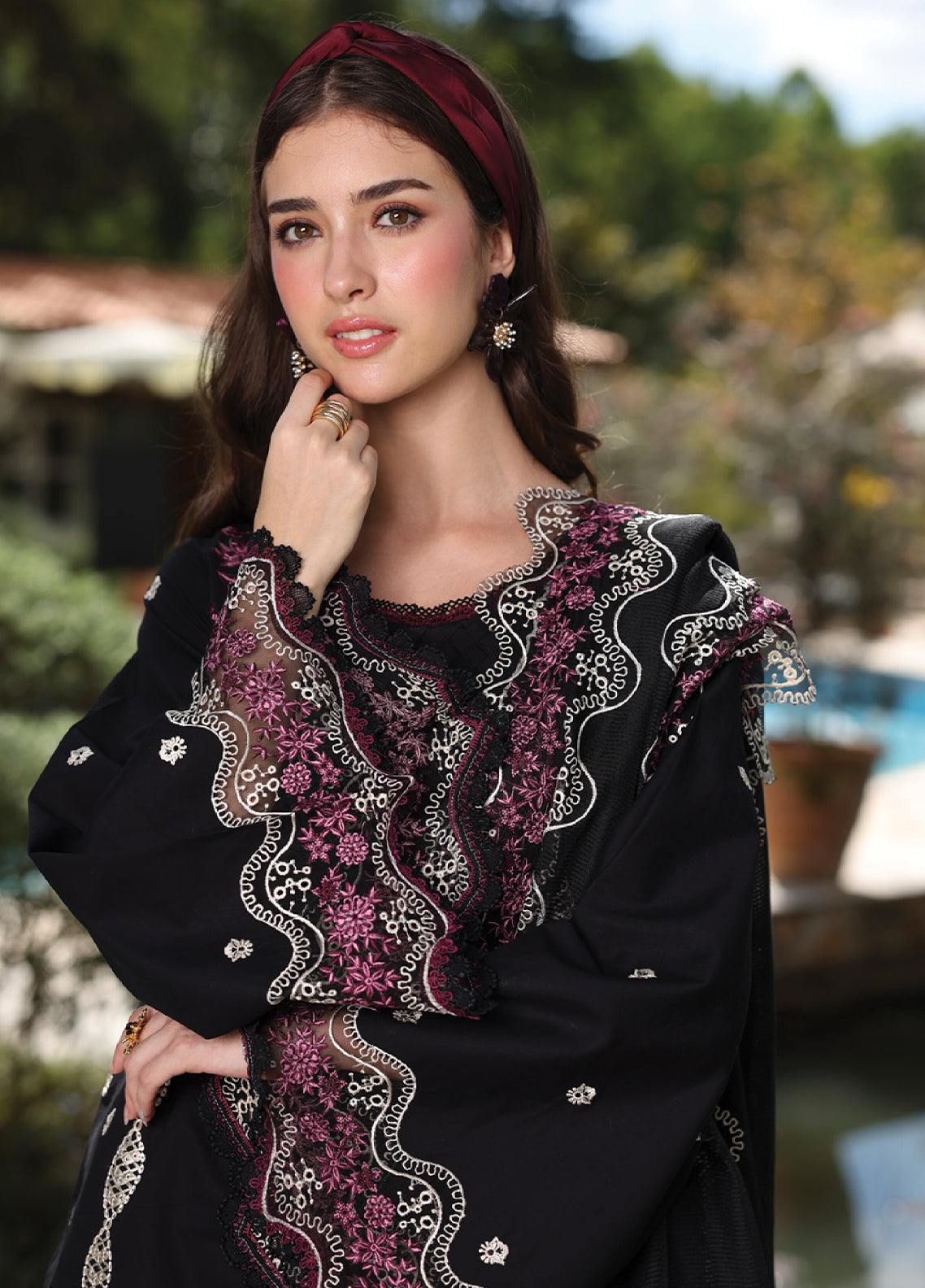 Raaya Luxury Embroidered Lawn 3 Piece Unstitched Suit RYA26LEL D-07 ABIGAIL Raaya Luxury Embroidered Lawn 3 Piece Unstitched Suit RYA26LEL D-07 ABIGAIL