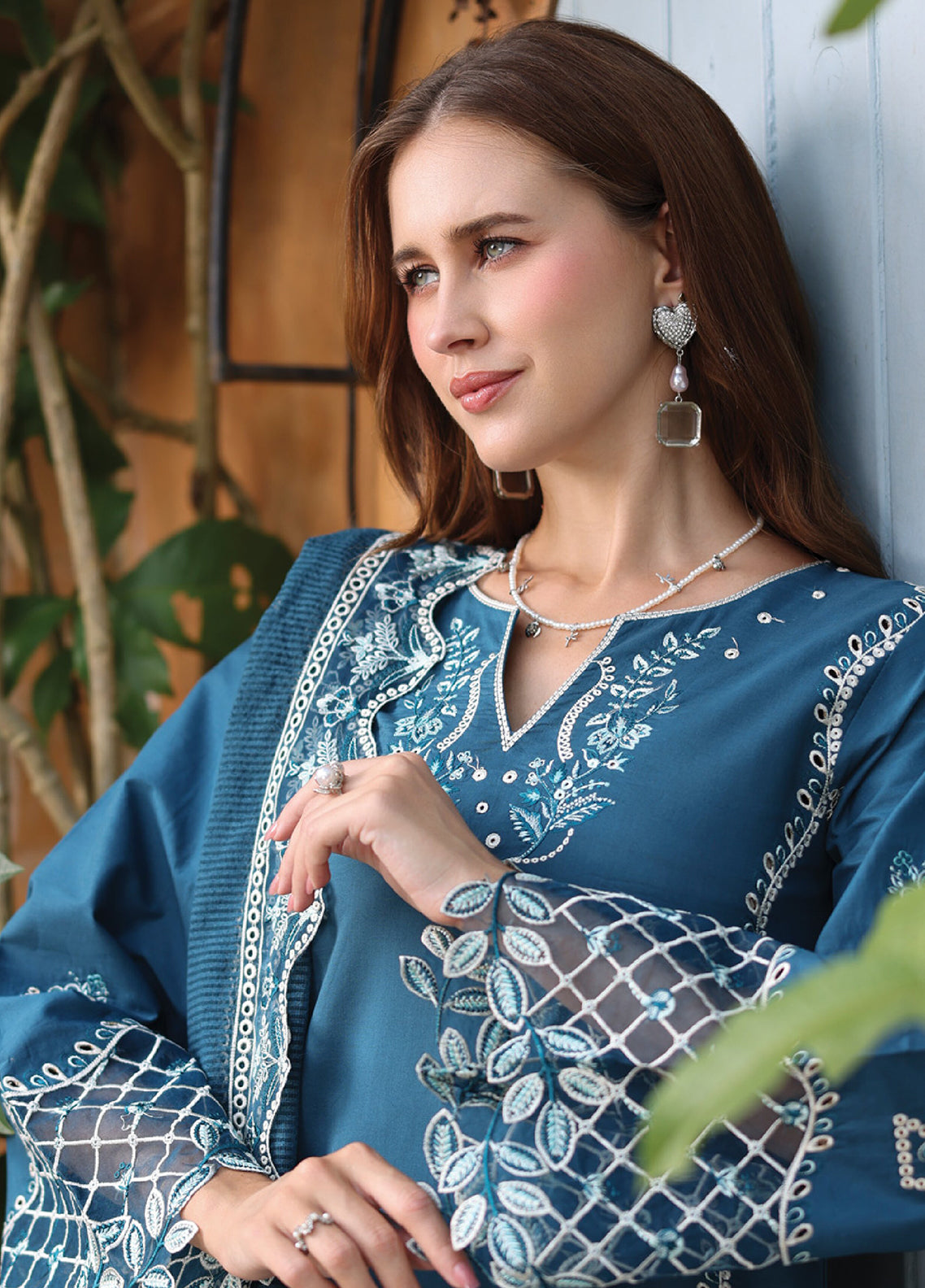 Raaya Luxury Embroidered Lawn 3 Piece Unstitched Suit RYA26LEL D-09 JADE Raaya Luxury Embroidered Lawn 3 Piece Unstitched Suit RYA26LEL D-09 JADE
