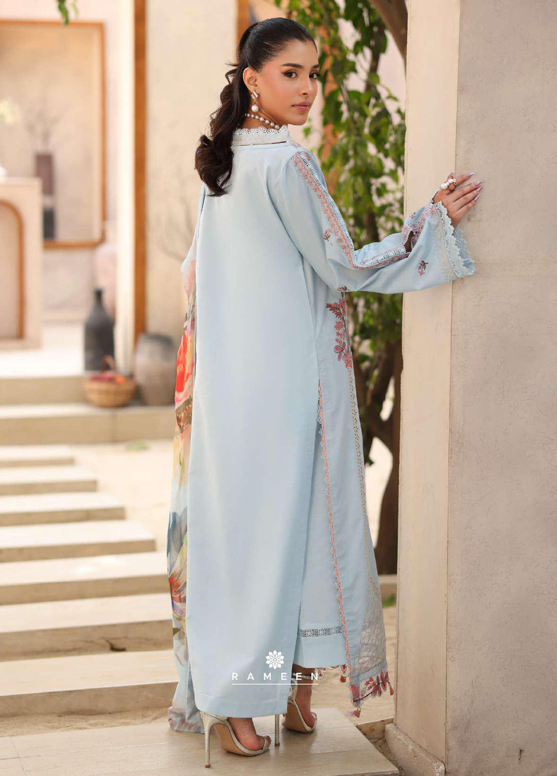 Rameen By Raaya Embroidered Lawn 3 Piece Unstitched Suit RYA26RV2 D-ARABIL Rameen By Raaya Embroidered Lawn 3 Piece Unstitched Suit RYA26RV2 D-ARABIL