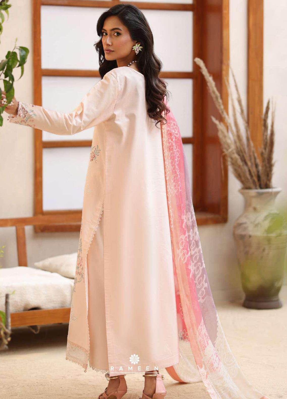 Rameen By Raaya Embroidered Lawn 3 Piece Unstitched Suit RYA26RV2 D-AURORA Rameen By Raaya Embroidered Lawn 3 Piece Unstitched Suit RYA26RV2 D-AURORA