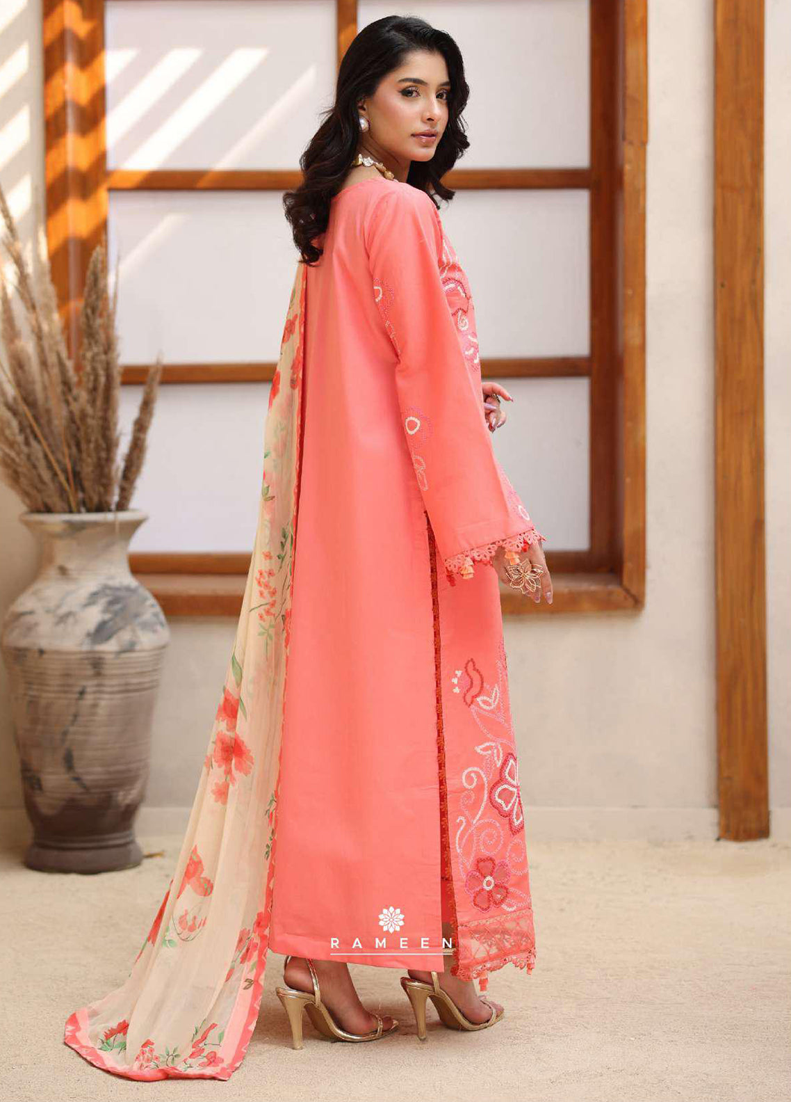 Rameen By Raaya Embroidered Lawn 3 Piece Unstitched Suit RYA26RV2 D-AVADNE Rameen By Raaya Embroidered Lawn 3 Piece Unstitched Suit RYA26RV2 D-AVADNE