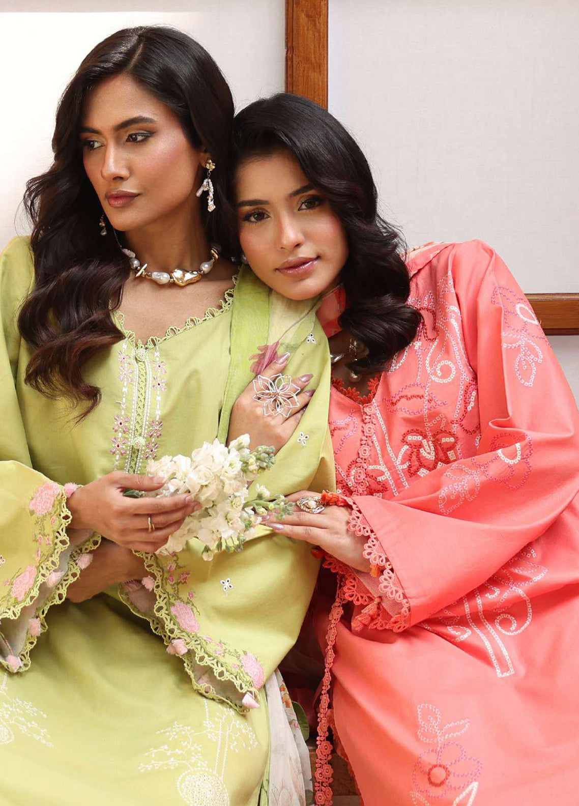 Rameen By Raaya Embroidered Lawn 3 Piece Unstitched Suit RYA26RV2 D-AVADNE Rameen By Raaya Embroidered Lawn 3 Piece Unstitched Suit RYA26RV2 D-AVADNE