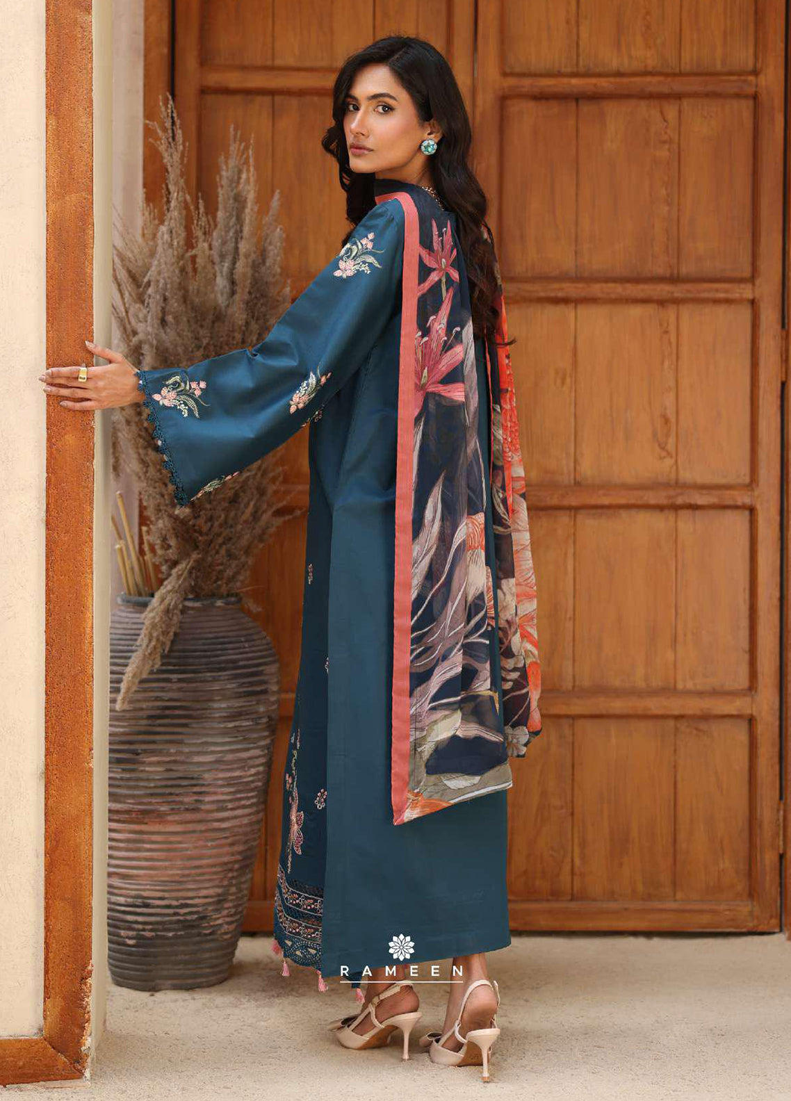 Rameen By Raaya Embroidered Lawn 3 Piece Unstitched Suit RYA26RV2 D-ELIF Rameen By Raaya Embroidered Lawn 3 Piece Unstitched Suit RYA26RV2 D-ELIF