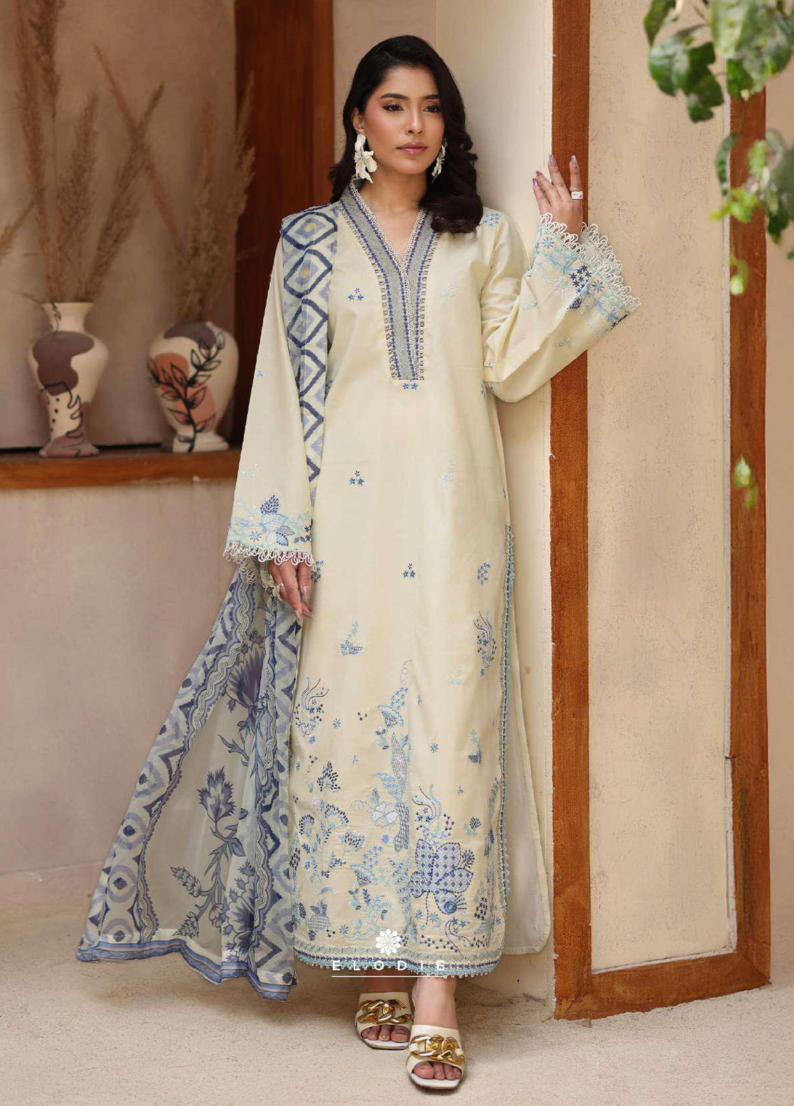 Rameen By Raaya Embroidered Lawn 3 Piece Unstitched Suit RYA26RV2 D-ELODIE Rameen By Raaya Embroidered Lawn 3 Piece Unstitched Suit RYA26RV2 D-ELODIE
