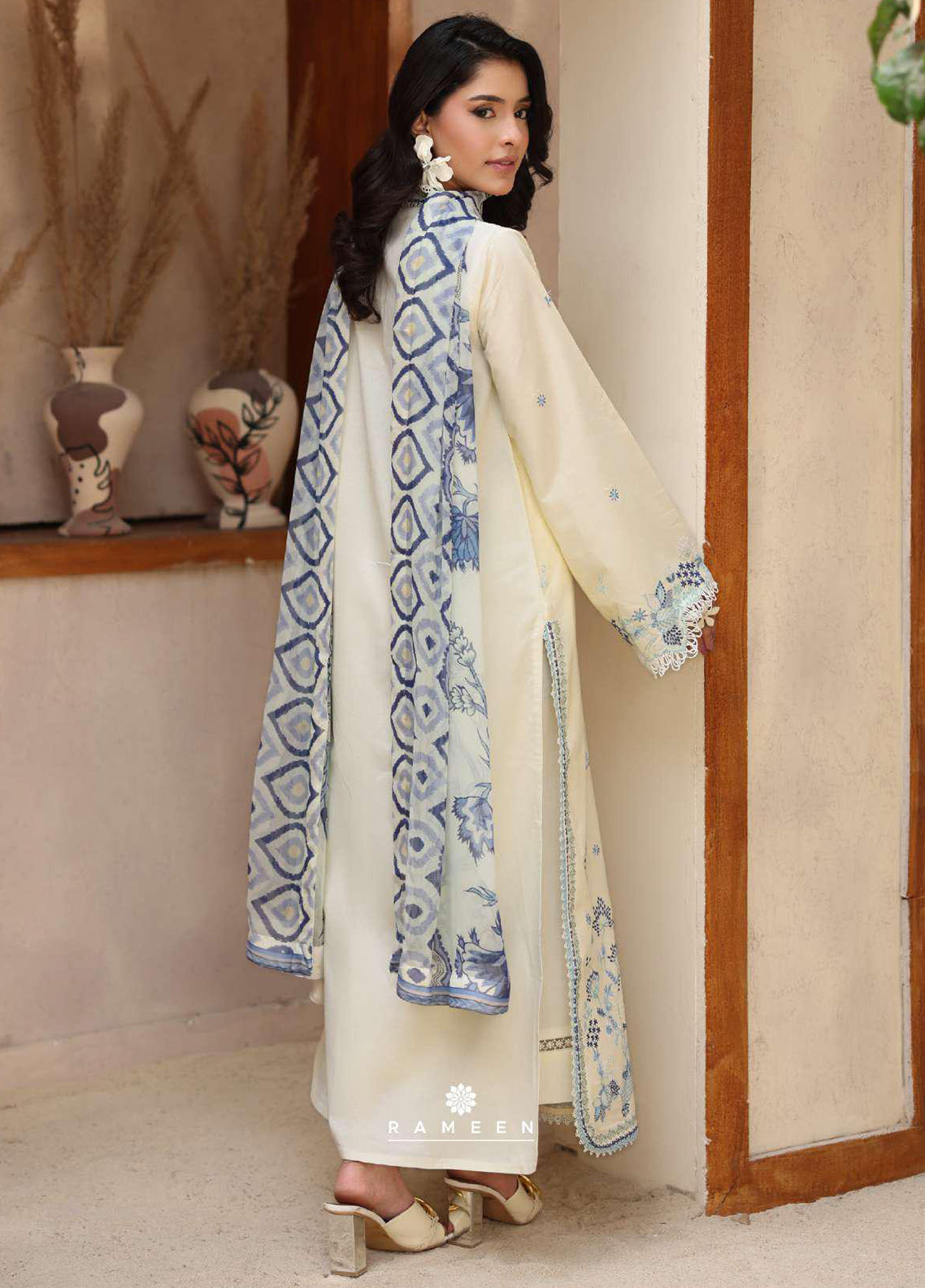 Rameen By Raaya Embroidered Lawn 3 Piece Unstitched Suit RYA26RV2 D-ELODIE Rameen By Raaya Embroidered Lawn 3 Piece Unstitched Suit RYA26RV2 D-ELODIE