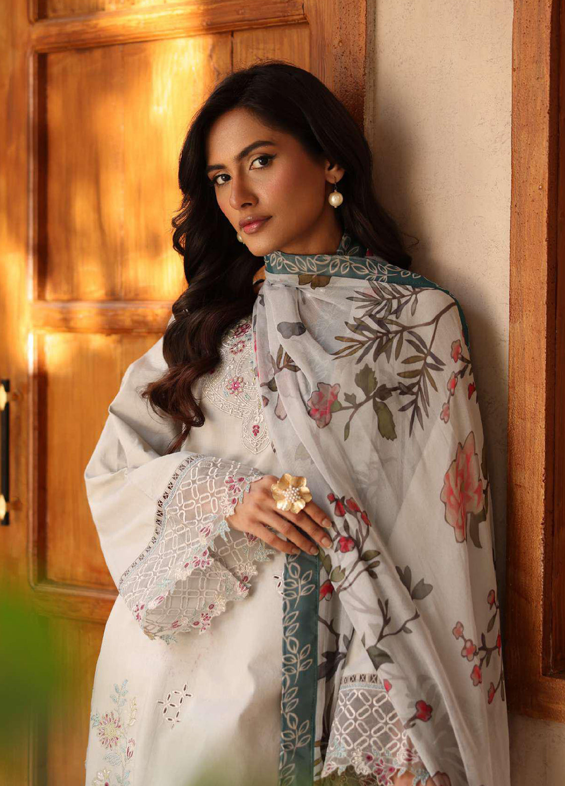 Rameen By Raaya Embroidered Lawn 3 Piece Unstitched Suit RYA26RV2 D-NORAH Rameen By Raaya Embroidered Lawn 3 Piece Unstitched Suit RYA26RV2 D-NORAH