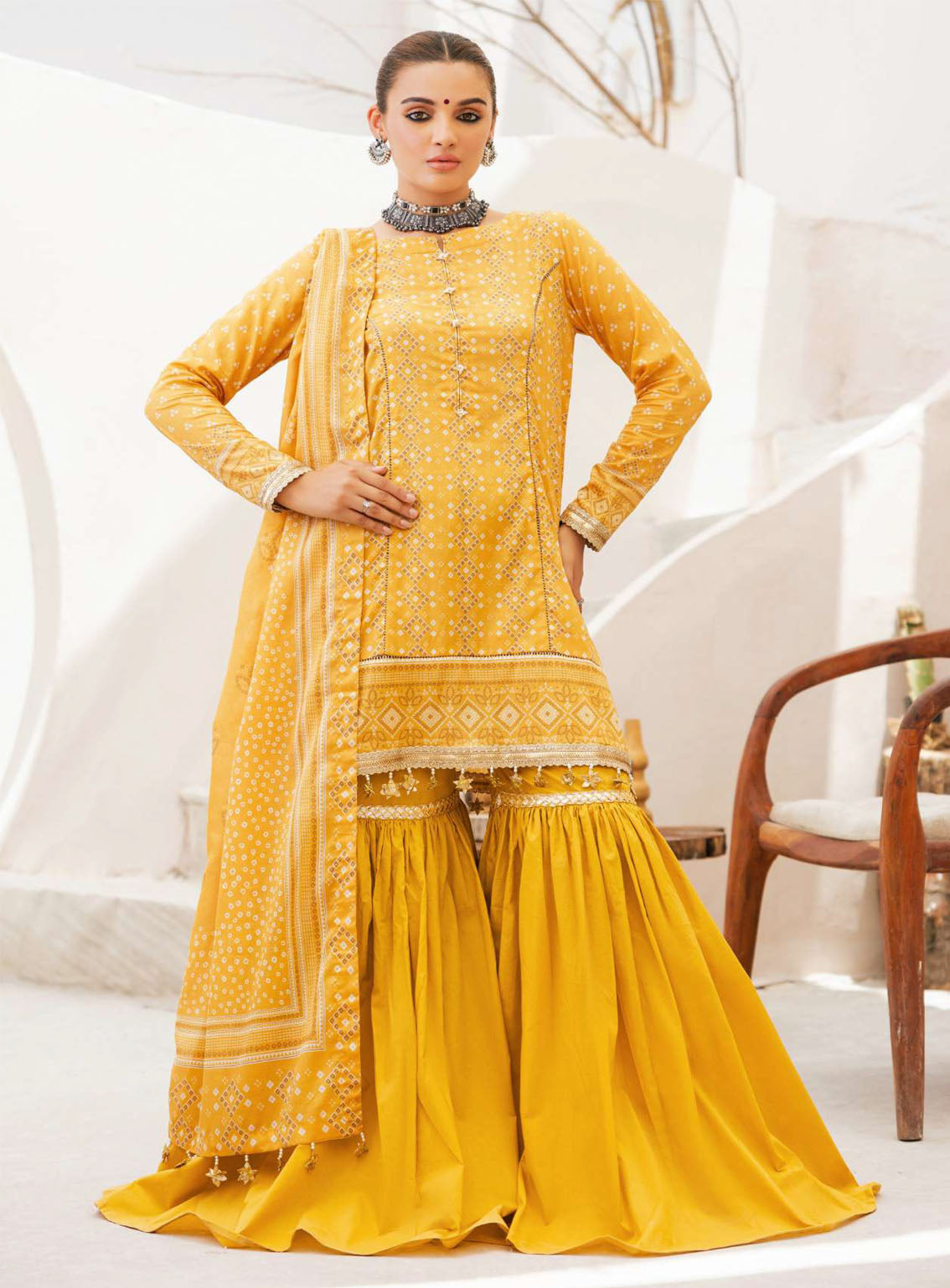 Rang By Motifz Printed Lawn Suits Unstitched 3 Piece - MT24RPL 4733 ARMISH Rang By Motifz Printed Lawn Suits Unstitched 3 Piece - MT24RPL 4733 ARMISH