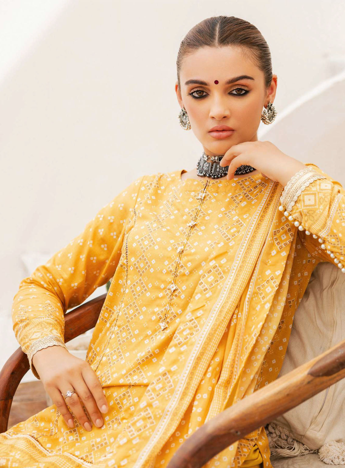 Rang By Motifz Printed Lawn Suits Unstitched 3 Piece - MT24RPL 4733 ARMISH Rang By Motifz Printed Lawn Suits Unstitched 3 Piece - MT24RPL 4733 ARMISH