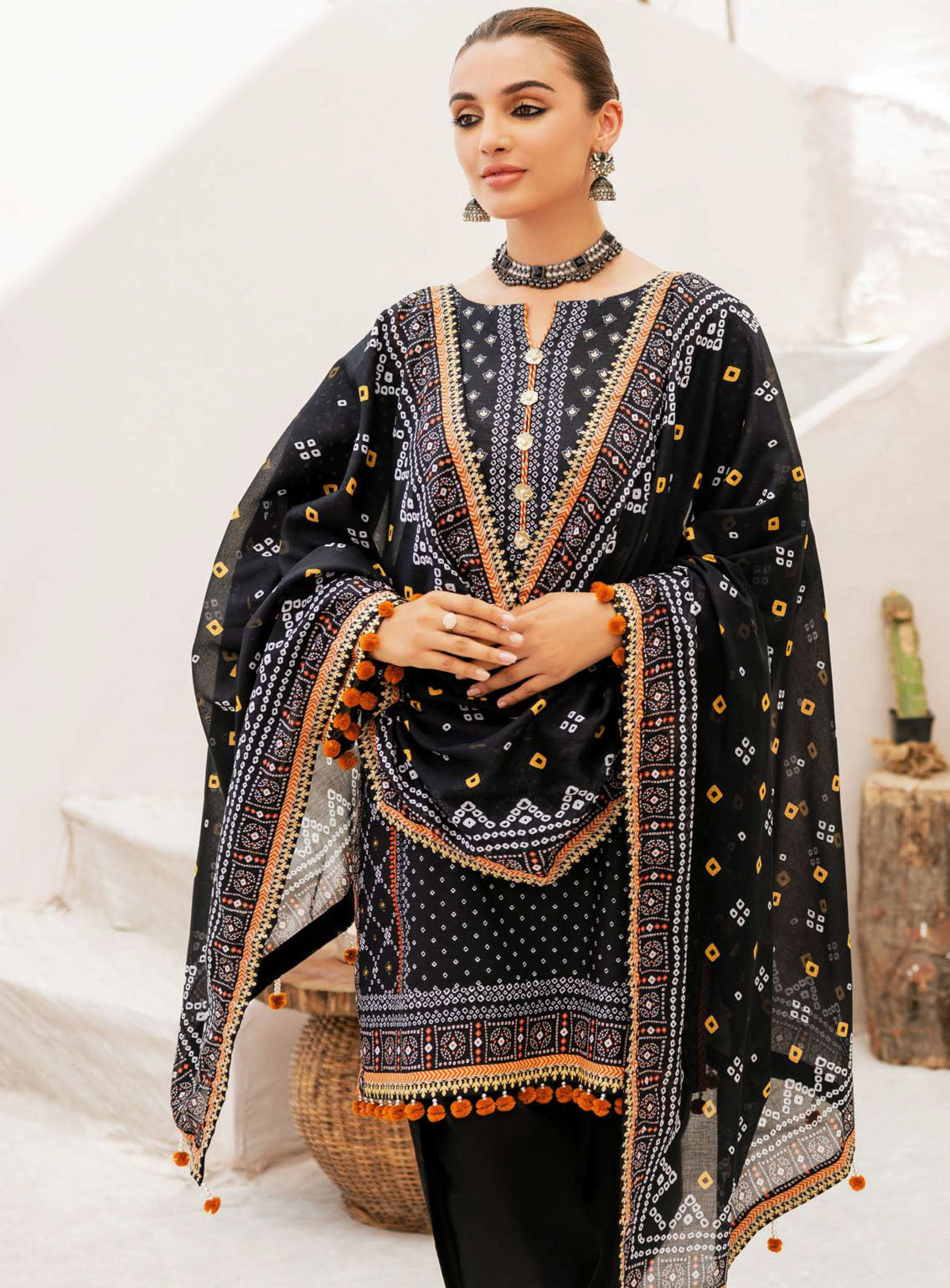 Rang By Motifz Printed Lawn Suits Unstitched 3 Piece - MT24RPL 4735 MIRHA Rang By Motifz Printed Lawn Suits Unstitched 3 Piece - MT24RPL 4735 MIRHA