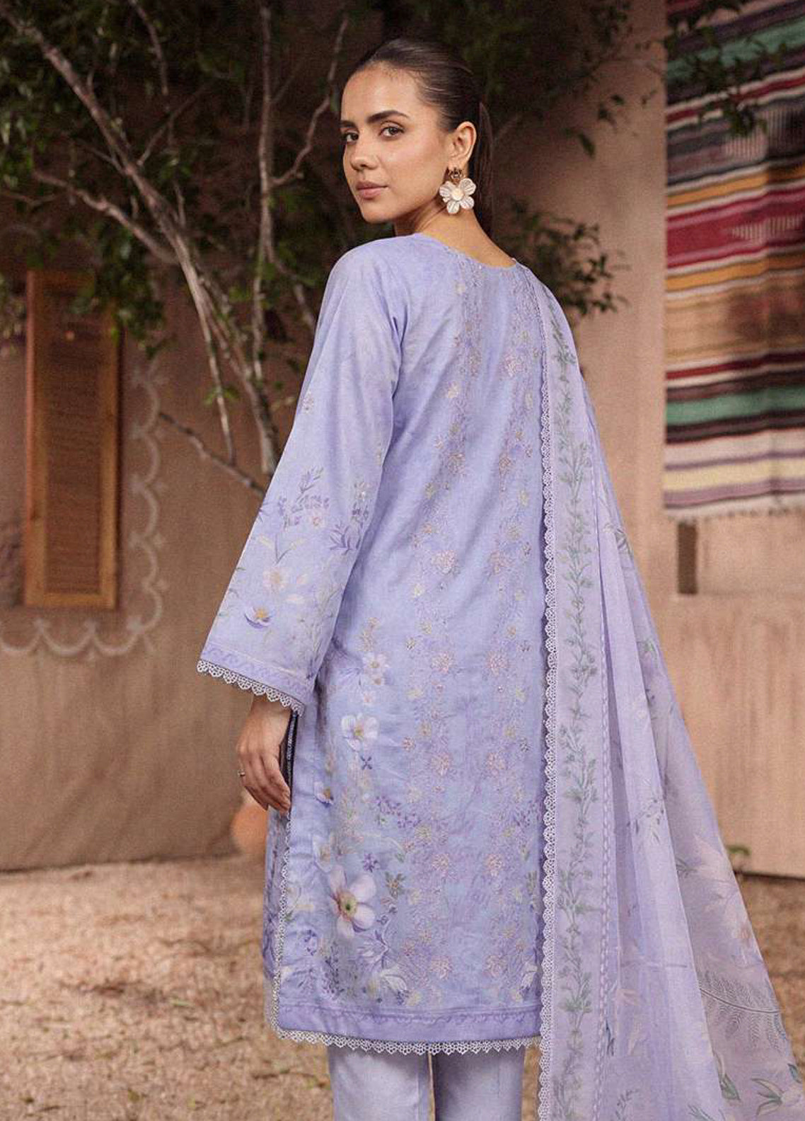 Rangkari By Ayleen Embroidered Lawn 3 Piece Unstitched Suit ALN26RV2 D-AMBER Rangkari By Ayleen Embroidered Lawn 3 Piece Unstitched Suit ALN26RV2 D-AMBER