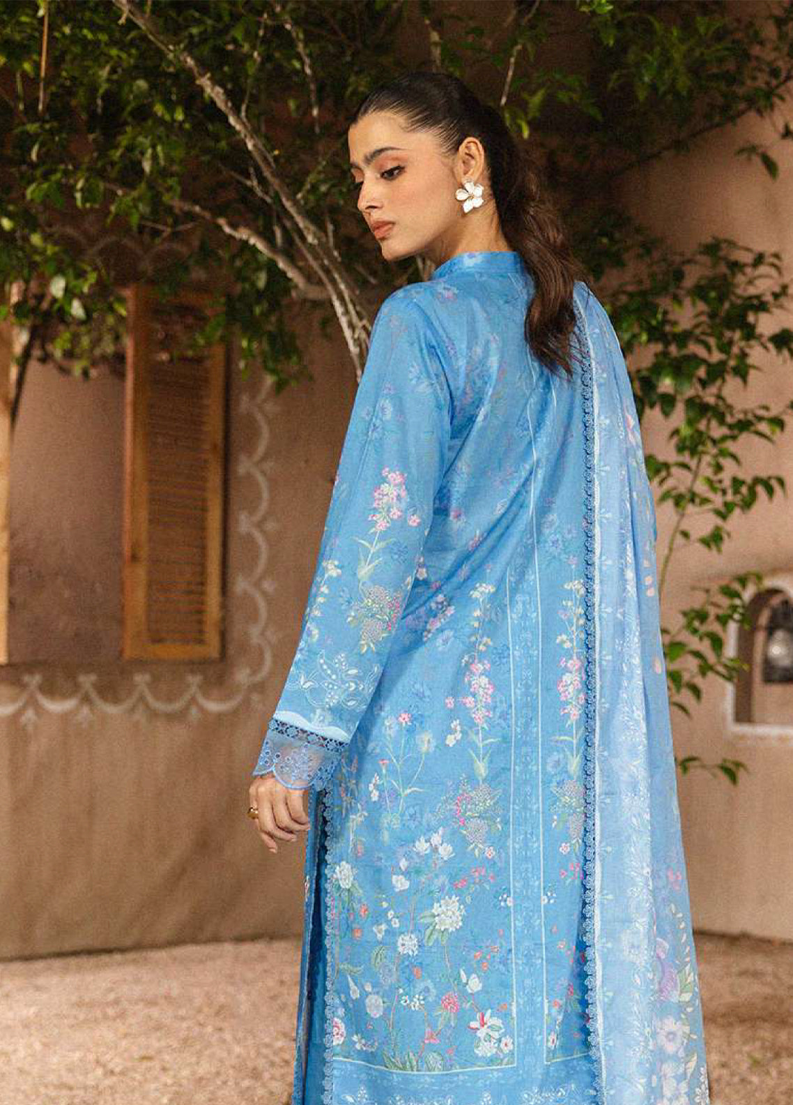 Rangkari By Ayleen Embroidered Lawn 3 Piece Unstitched Suit ALN26RV2 D-ELINA Rangkari By Ayleen Embroidered Lawn 3 Piece Unstitched Suit ALN26RV2 D-ELINA
