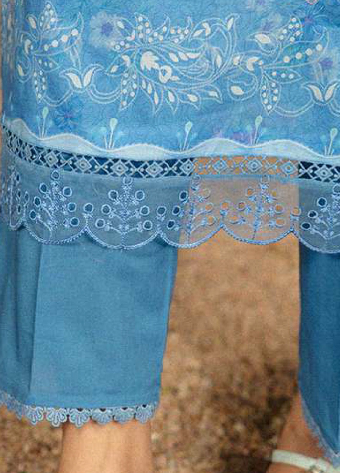 Rangkari By Ayleen Embroidered Lawn 3 Piece Unstitched Suit ALN26RV2 D-ELINA Rangkari By Ayleen Embroidered Lawn 3 Piece Unstitched Suit ALN26RV2 D-ELINA