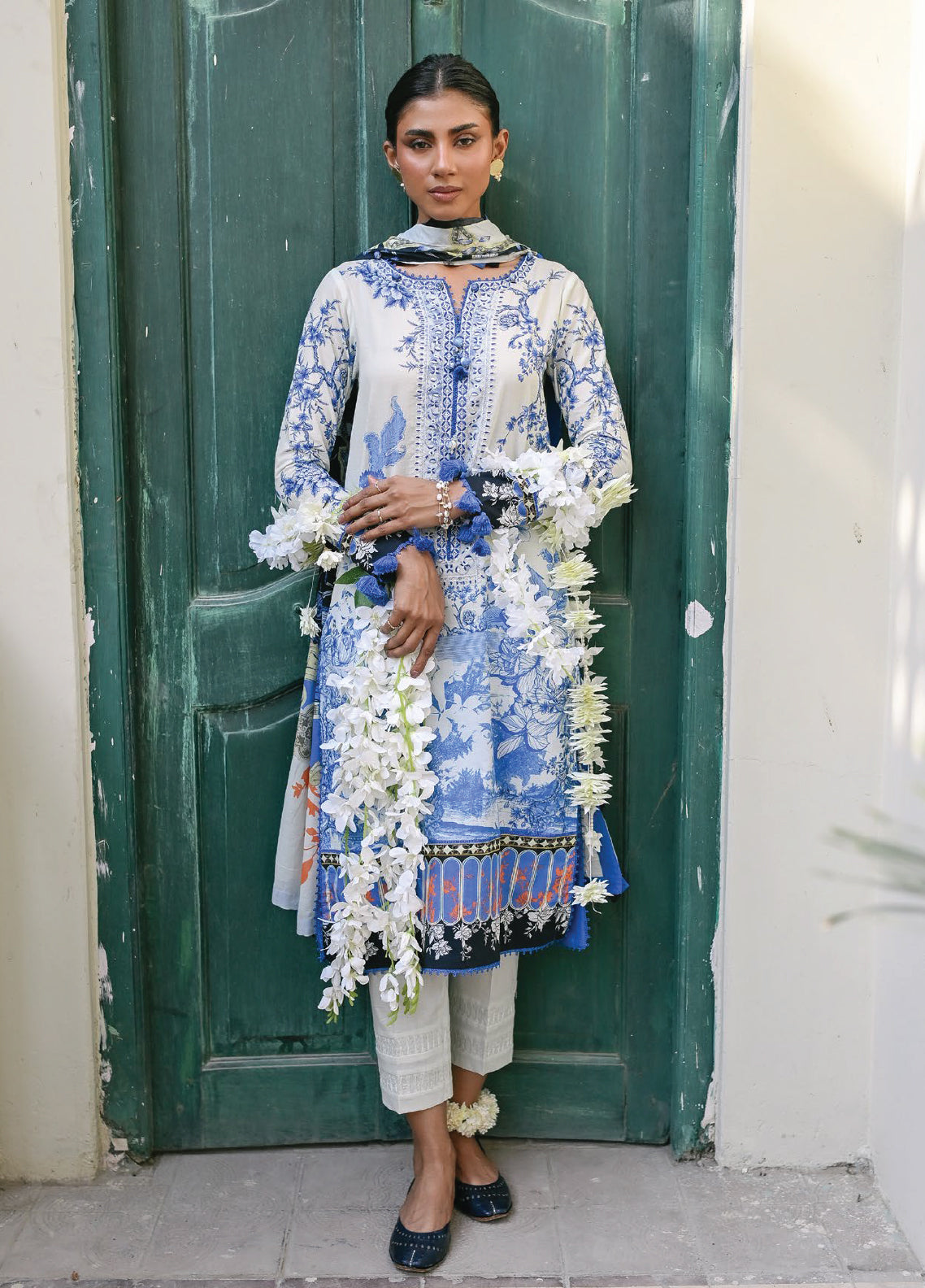 Rango Ka Angan By Gul Ahmed Embroidered Lawn 3 Piece Unstitched Suit GA26RKA D-CL-62222 Rango Ka Angan By Gul Ahmed Embroidered Lawn 3 Piece Unstitched Suit GA26RKA D-CL-62222