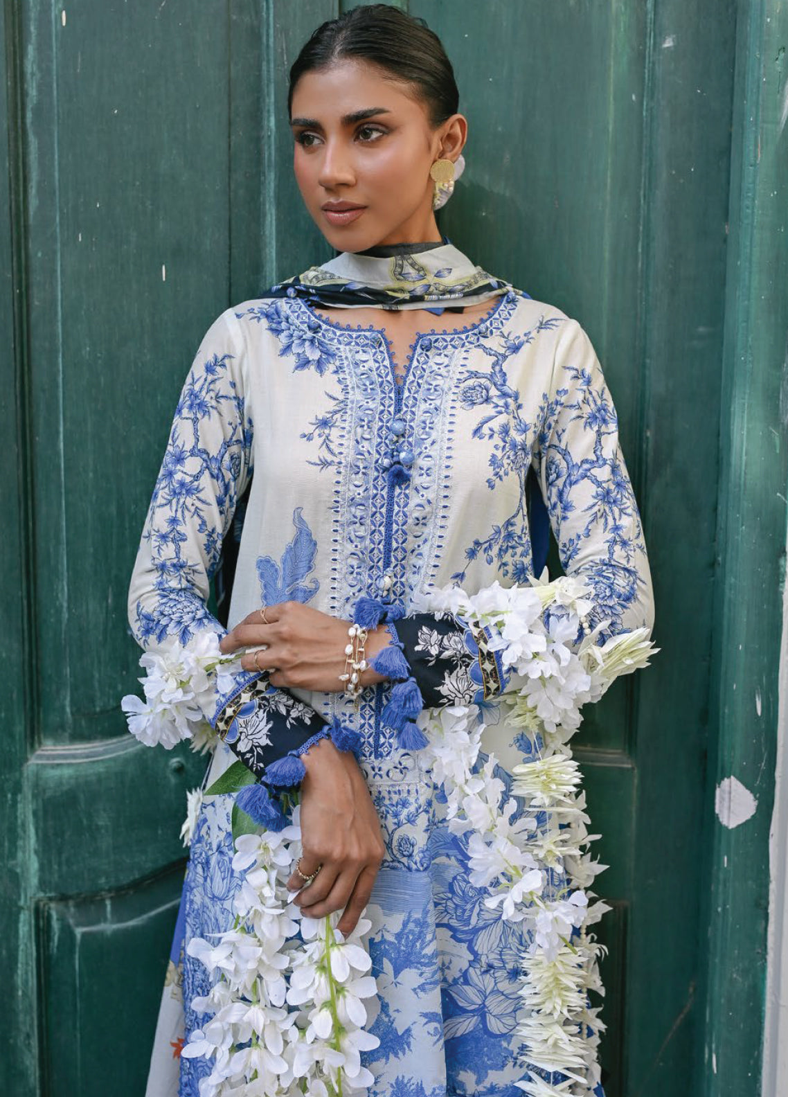Rango Ka Angan By Gul Ahmed Embroidered Lawn 3 Piece Unstitched Suit GA26RKA D-CL-62222 Rango Ka Angan By Gul Ahmed Embroidered Lawn 3 Piece Unstitched Suit GA26RKA D-CL-62222
