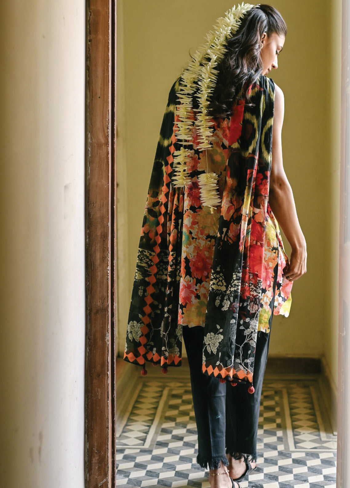 Rango Ka Angan By Gul Ahmed Embroidered Lawn 3 Piece Unstitched Suit GA26RKA D-DN-62002 Rango Ka Angan By Gul Ahmed Embroidered Lawn 3 Piece Unstitched Suit GA26RKA D-DN-62002