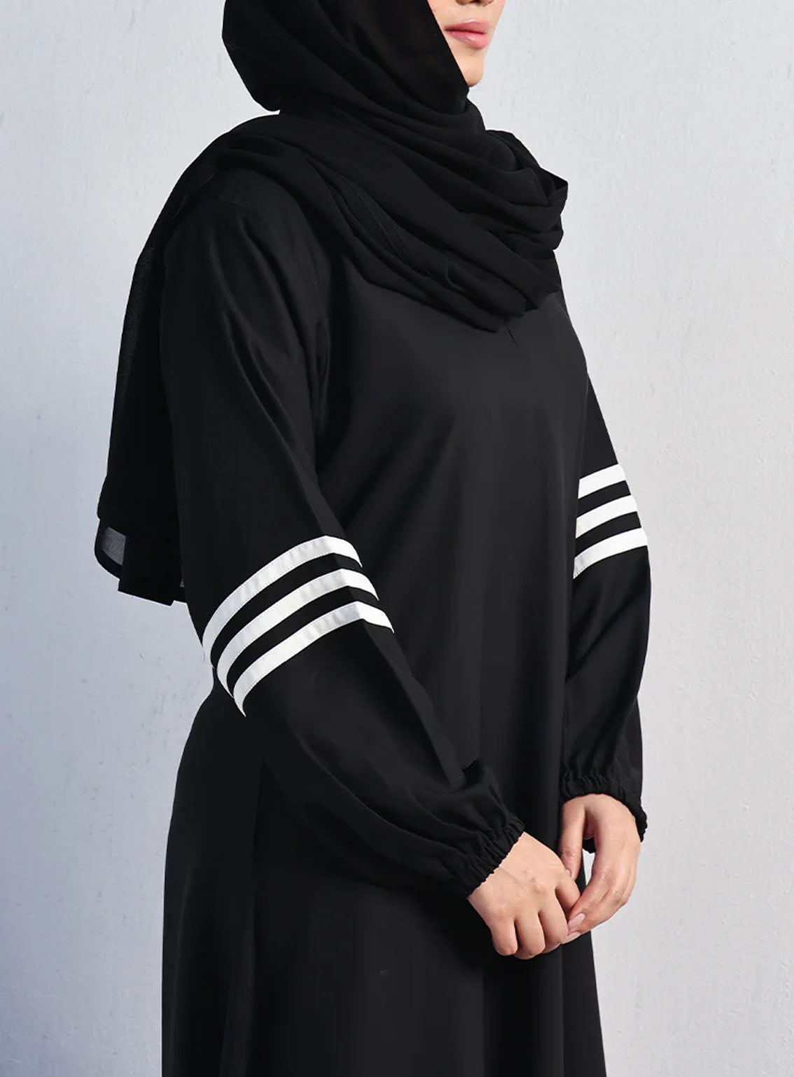 Rania By Hijab Ul Hareem Nida Strip Style Abaya Majestic Midnight - HH24R 0120-R-715 Rania By Hijab Ul Hareem Nida Strip Style Abaya Majestic Midnight - HH24R 0120-R-715