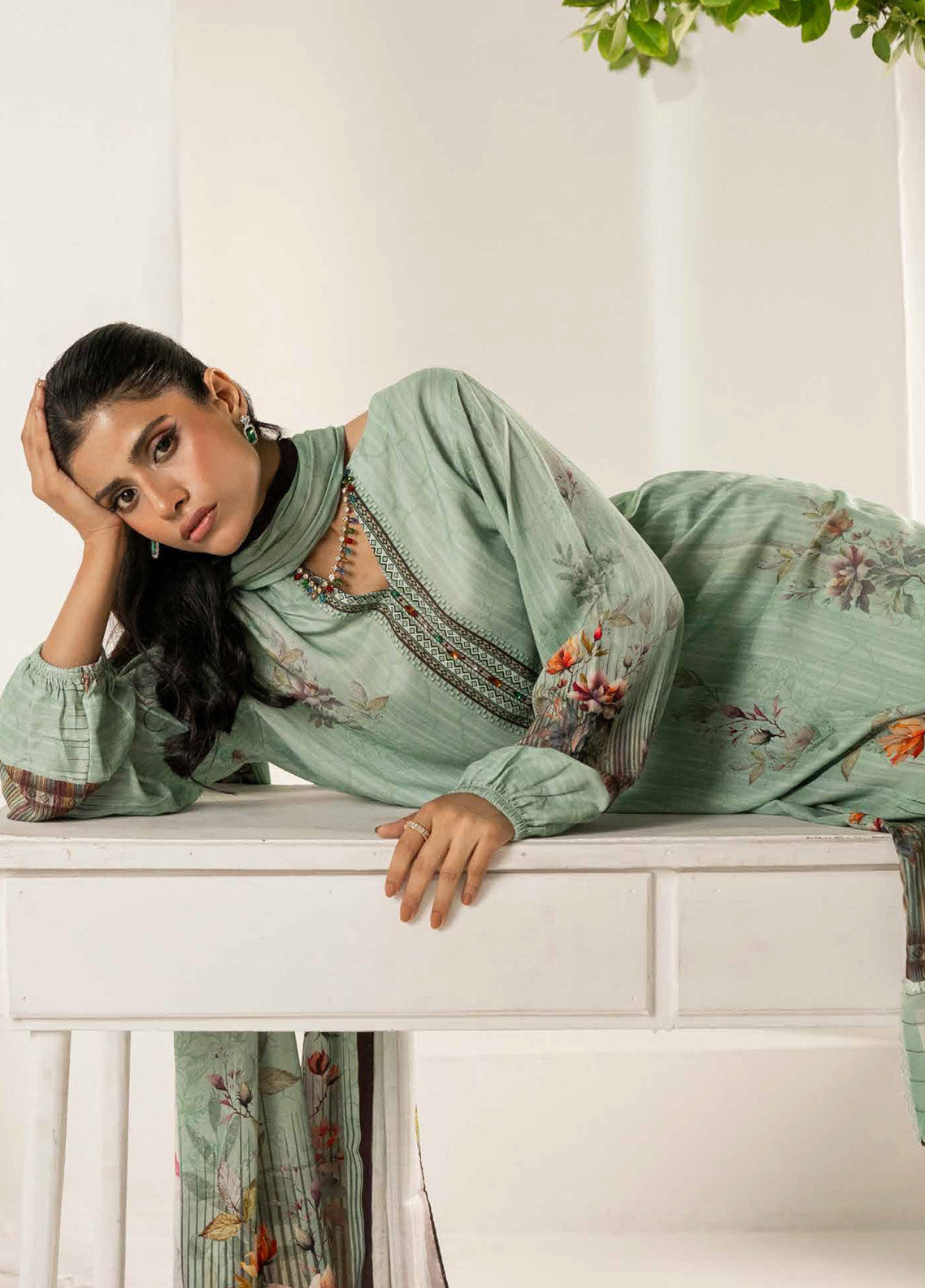 Resham By Firdous Textile Printed Linen Suits Unstitched 3 Piece - FF24RL 902 Resham By Firdous Textile Printed Linen Suits Unstitched 3 Piece - FF24RL 902