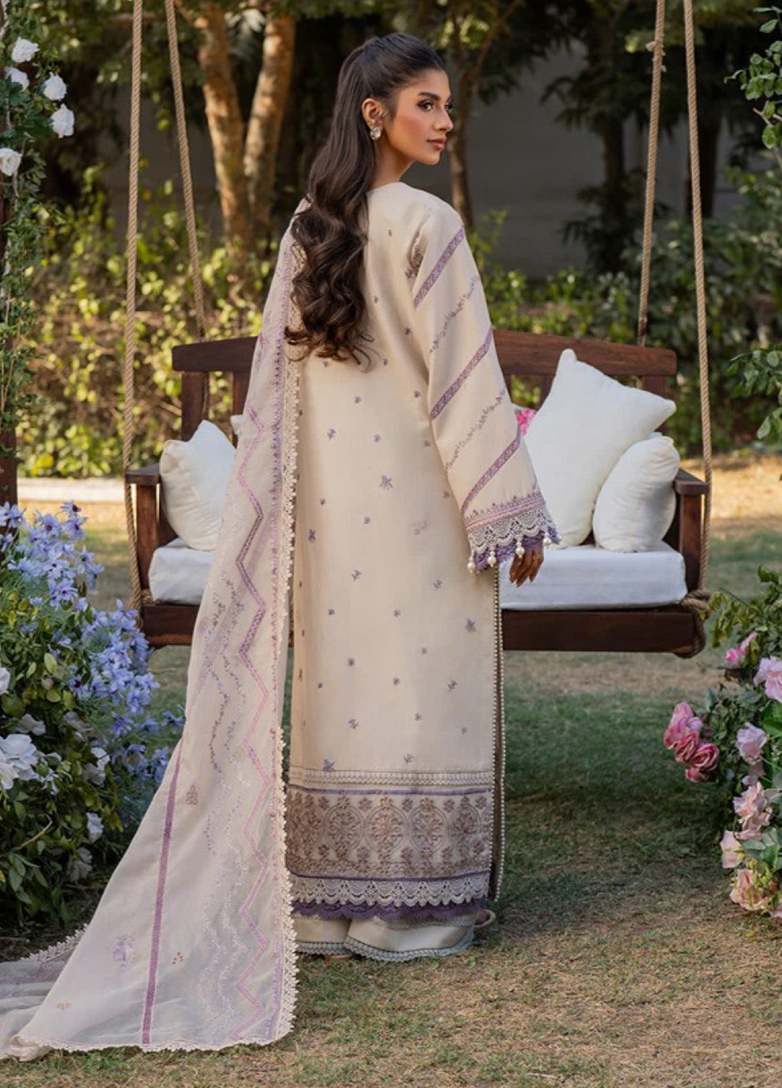 Reveerie by Florent Embroidered Chikankari Lawn Suits Unstitched 3 Piece - FL25RCL FLC-3B Reveerie by Florent Embroidered Chikankari Lawn Suits Unstitched 3 Piece - FL25RCL FLC-3B