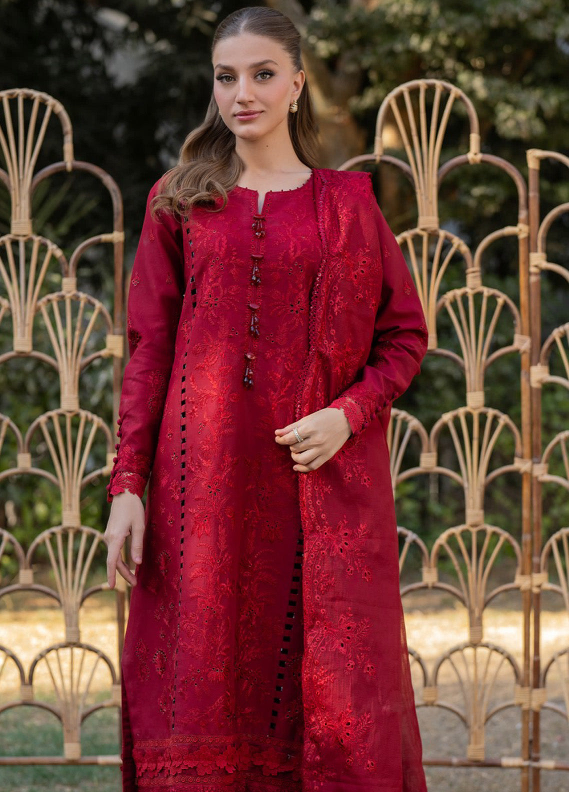 Reveerie by Florent Embroidered Chikankari Lawn Suits Unstitched 3 Piece - FL25RCL FLC-4B Reveerie by Florent Embroidered Chikankari Lawn Suits Unstitched 3 Piece - FL25RCL FLC-4B