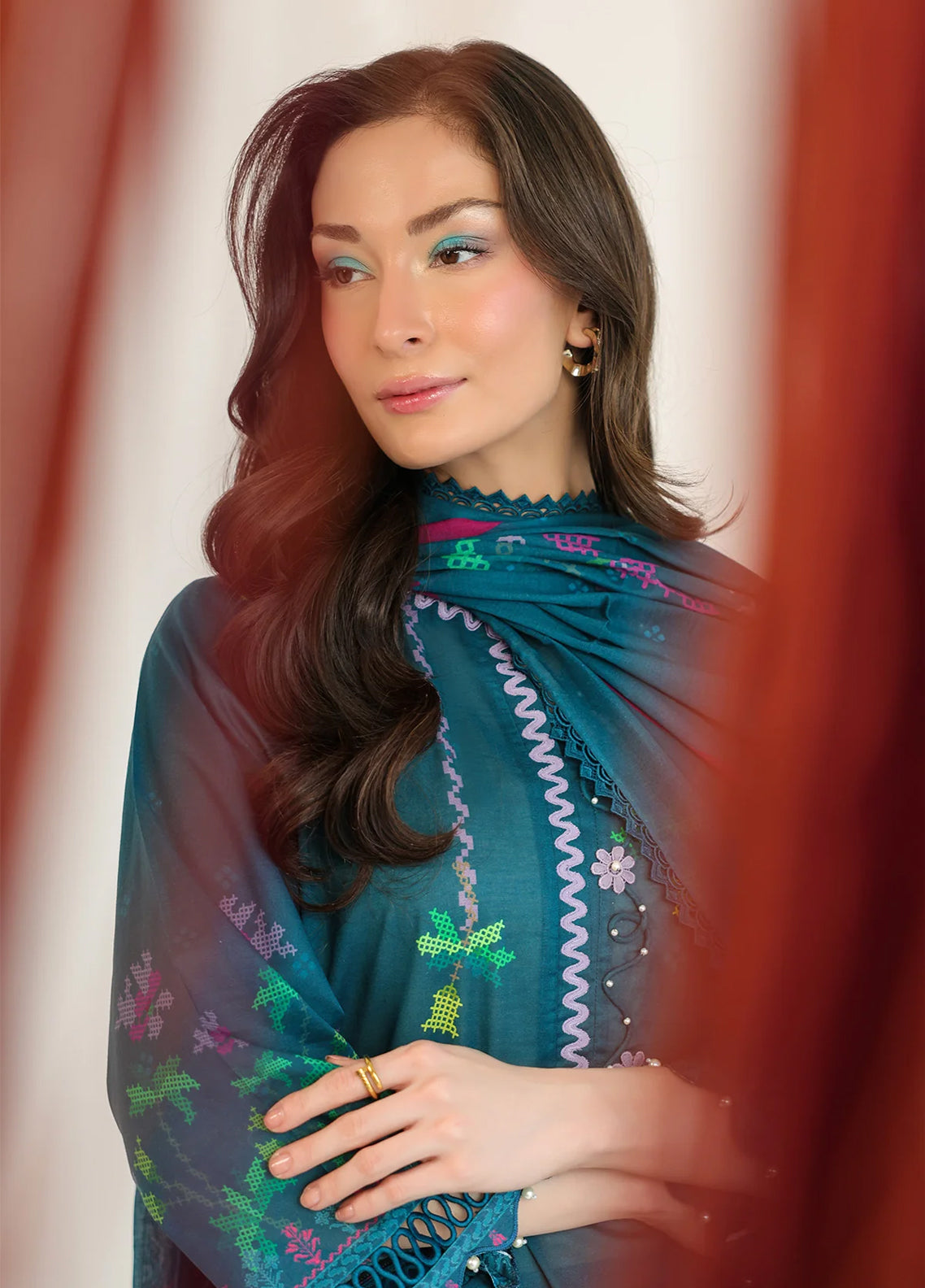 Rhea By Sahar Digital Printed Lawn 3 Piece Unstitched Suit S26RDPL D-18 TEAL MIRAGE Rhea By Sahar Digital Printed Lawn 3 Piece Unstitched Suit S26RDPL D-18 TEAL MIRAGE